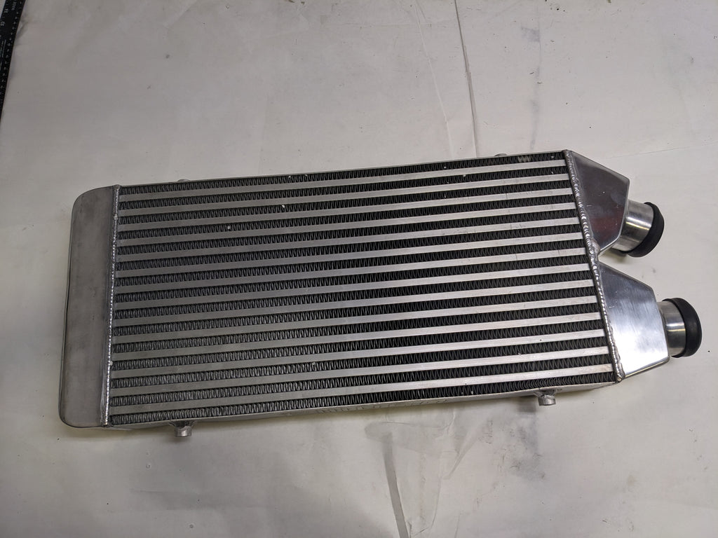 EMUSA ‎IC0010-25YCZ-036A-1 2.5" INLET/OUTLET ONE SIDE FRONT MOUNT INTERCOOLER OVERSIZE 25"X11"X3" CORESIZE 18"X11"X2.5" NEW SR