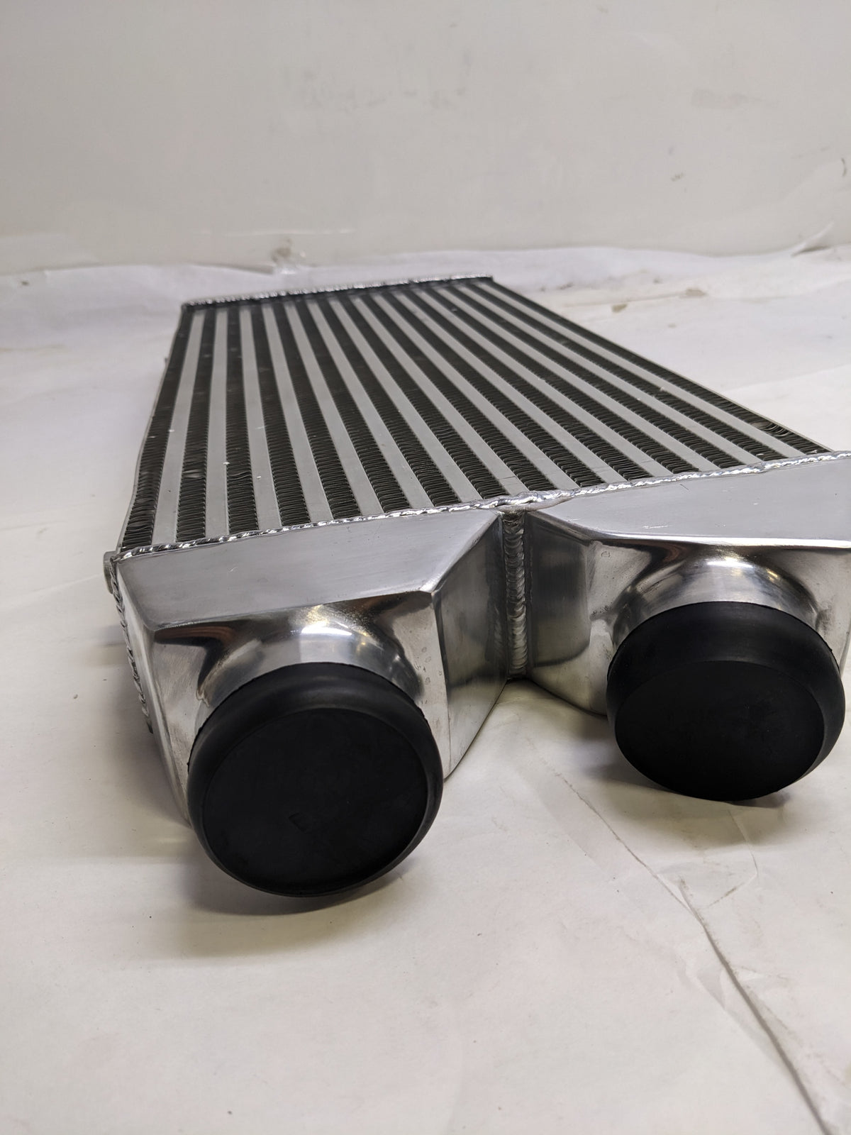 EMUSA ‎IC0010-25YCZ-036A-1 2.5" INLET/OUTLET ONE SIDE FRONT MOUNT INTERCOOLER OVERSIZE 25"X11"X3" CORESIZE 18"X11"X2.5" NEW SR