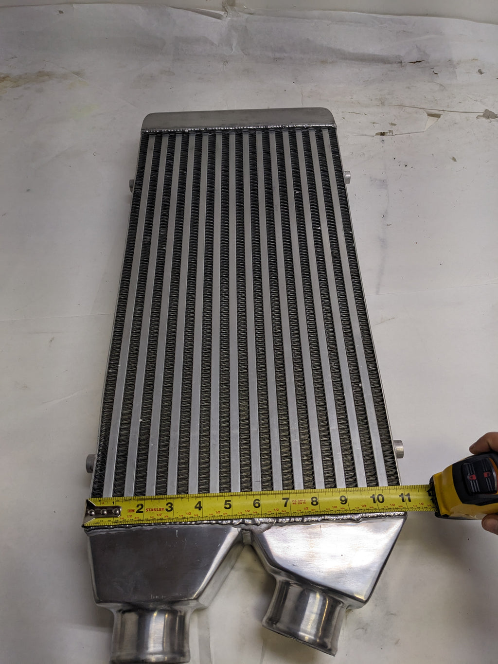 EMUSA ‎IC0010-25YCZ-036A-1 2.5" INLET/OUTLET ONE SIDE FRONT MOUNT INTERCOOLER OVERSIZE 25"X11"X3" CORESIZE 18"X11"X2.5" NEW SR