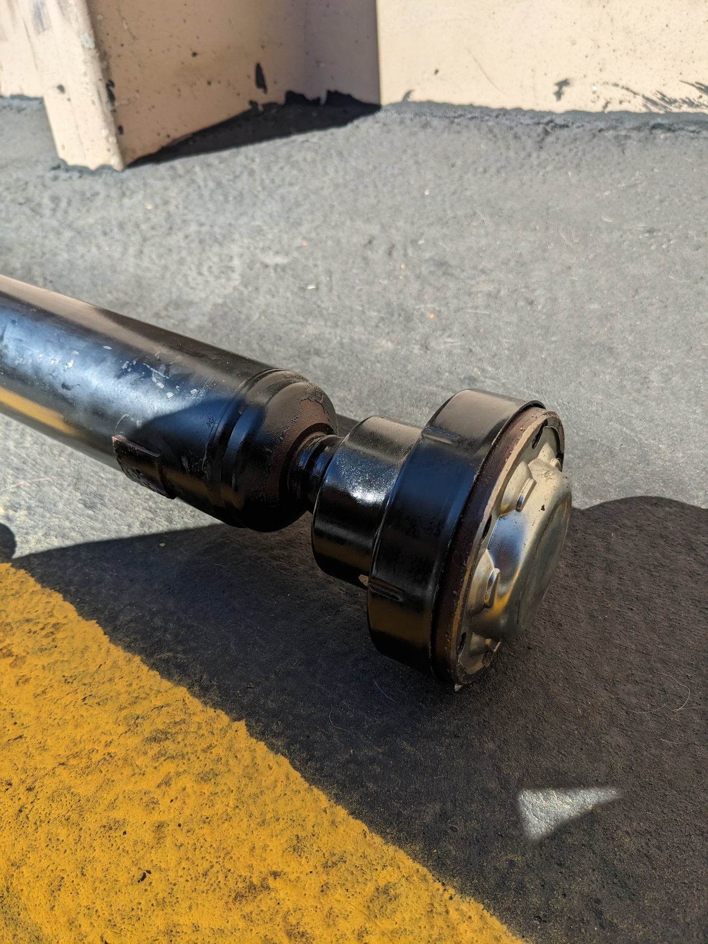 VOLKSWAGEN 7L0521102G REAR DRIVE SHAFT ASSEMBLY FOR 2003-2010 CAYENNE/VOLKSWAGEN TOUAREG NEW SR