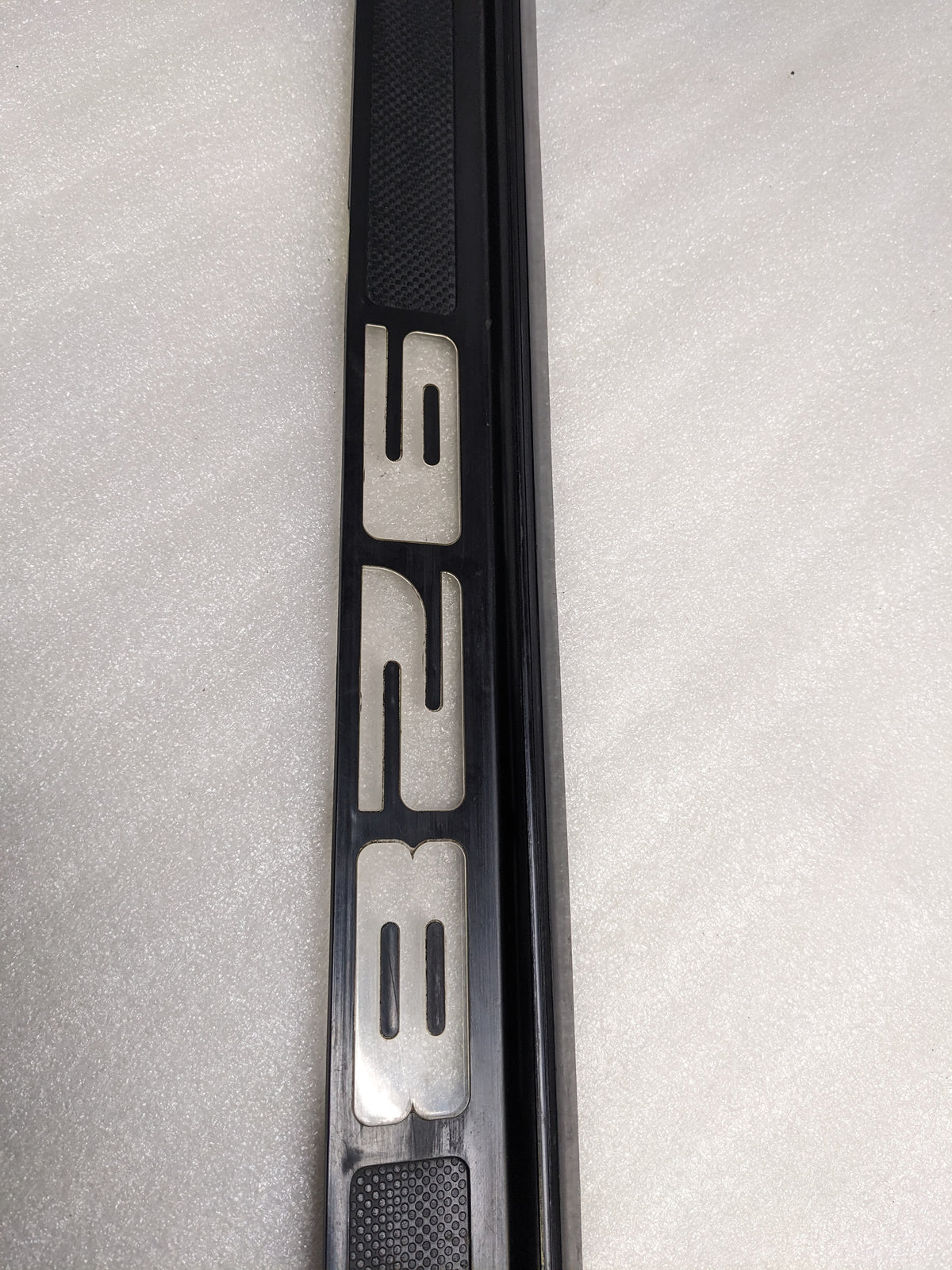 PORSCHE 92855105502 BODY SCUFF PLATE FOR 1983-1991 928 NEW R20