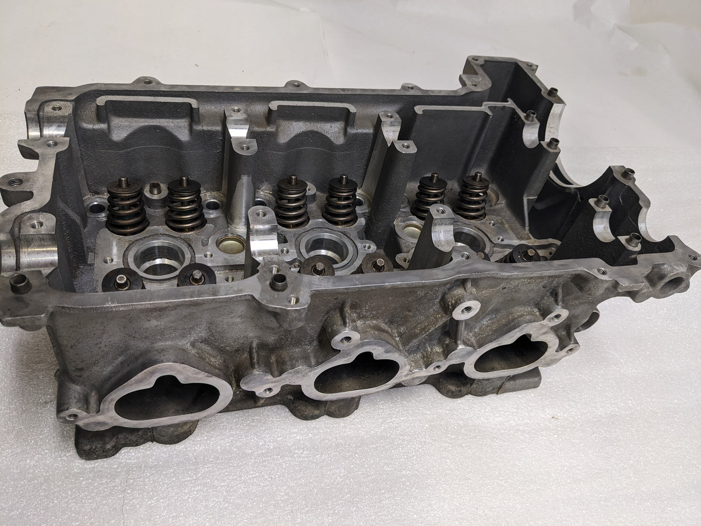 PORSCHE 9961041391R CYLINDER HEAD FOR 1997-1999 BOXSTER CONVERTIBLE NEW B2
