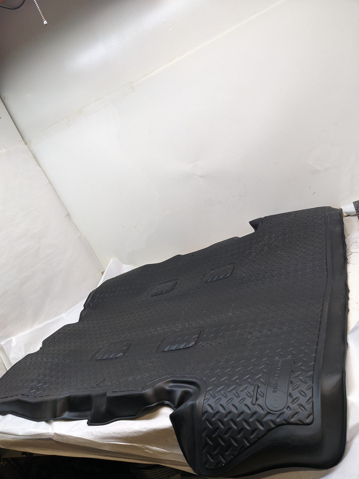 HUSKY LINERS 2533 WEATHERBEATER CARGO LINER FOR 2008-2009 TOYOTA LAND CRUISER BLACK NEW SR