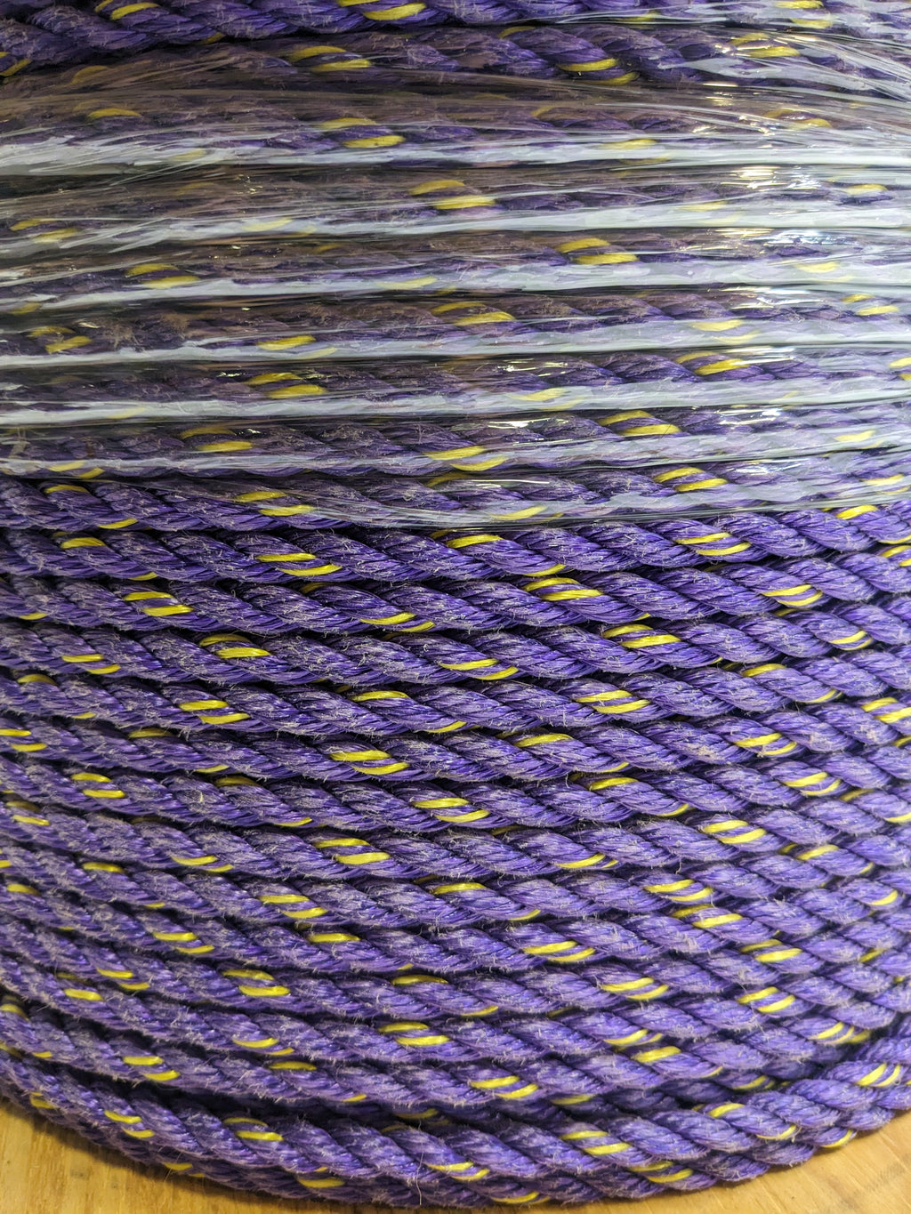 9/16" X 316 FT POLYESTER GENERIC PURPLE ROPE NEW B2