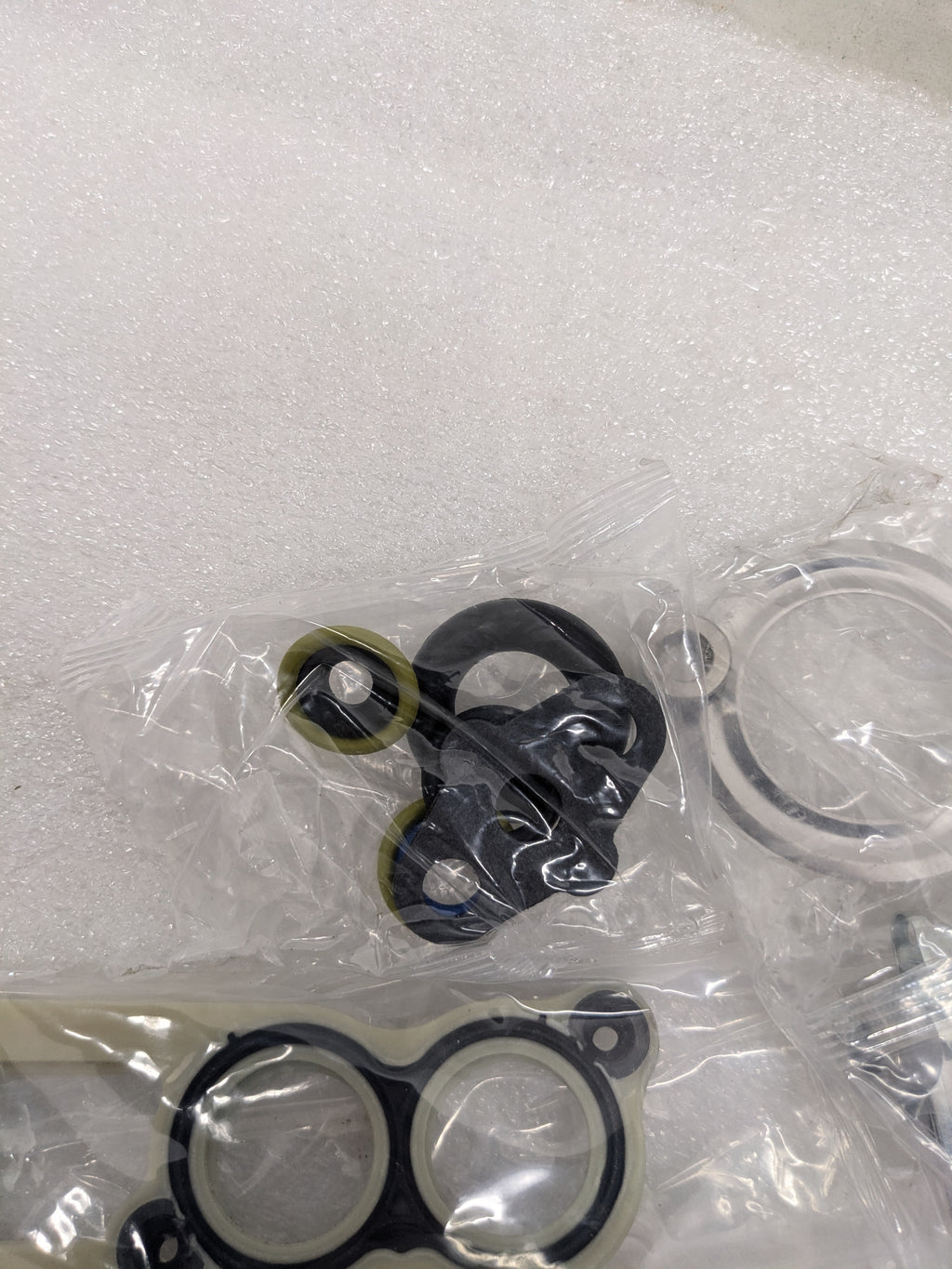 DORMAN 904-262 EXHAUST GAS RECIRCULATION COOLER KIT R18
