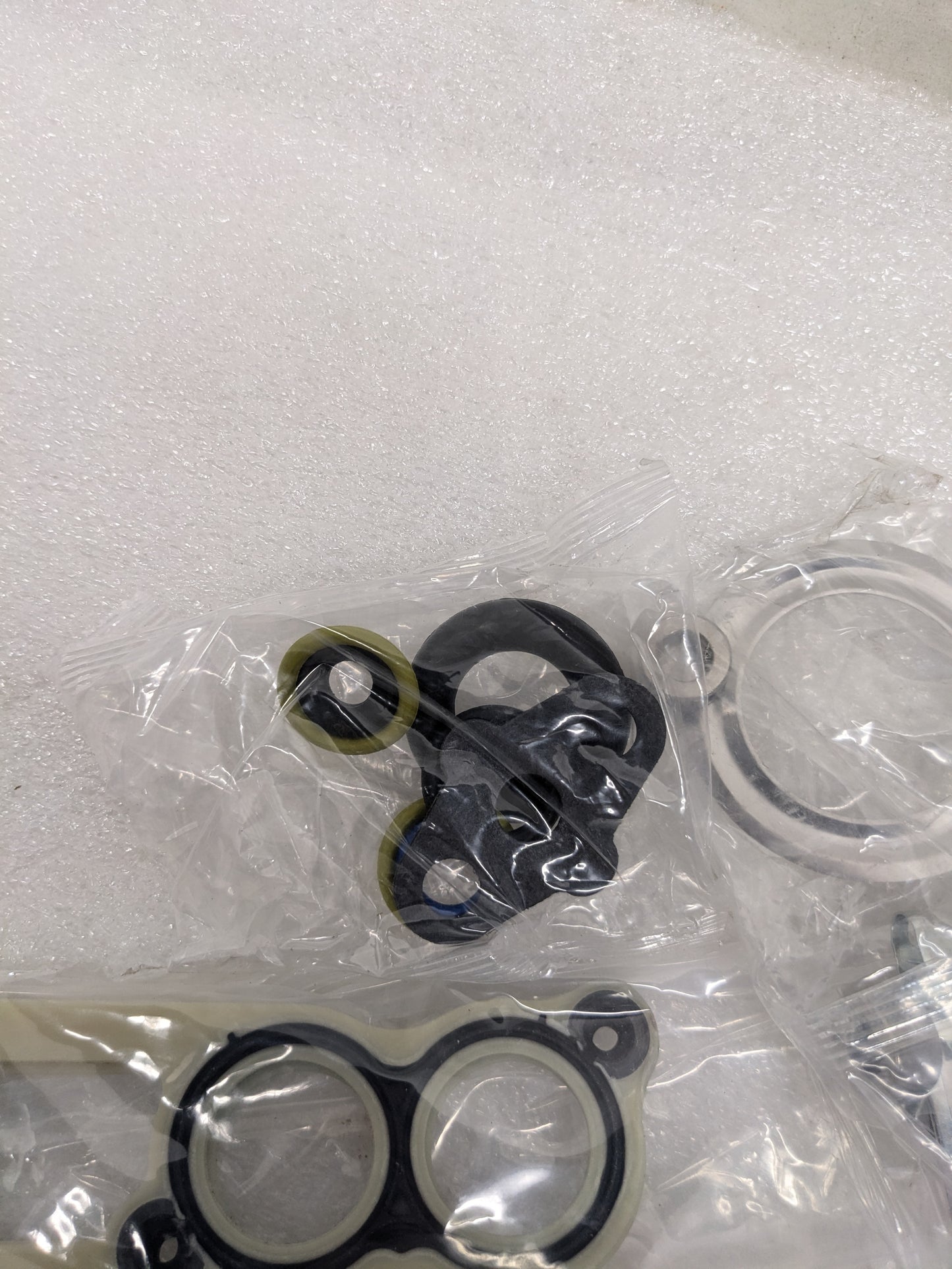 DORMAN 904-262 EXHAUST GAS RECIRCULATION COOLER KIT R18