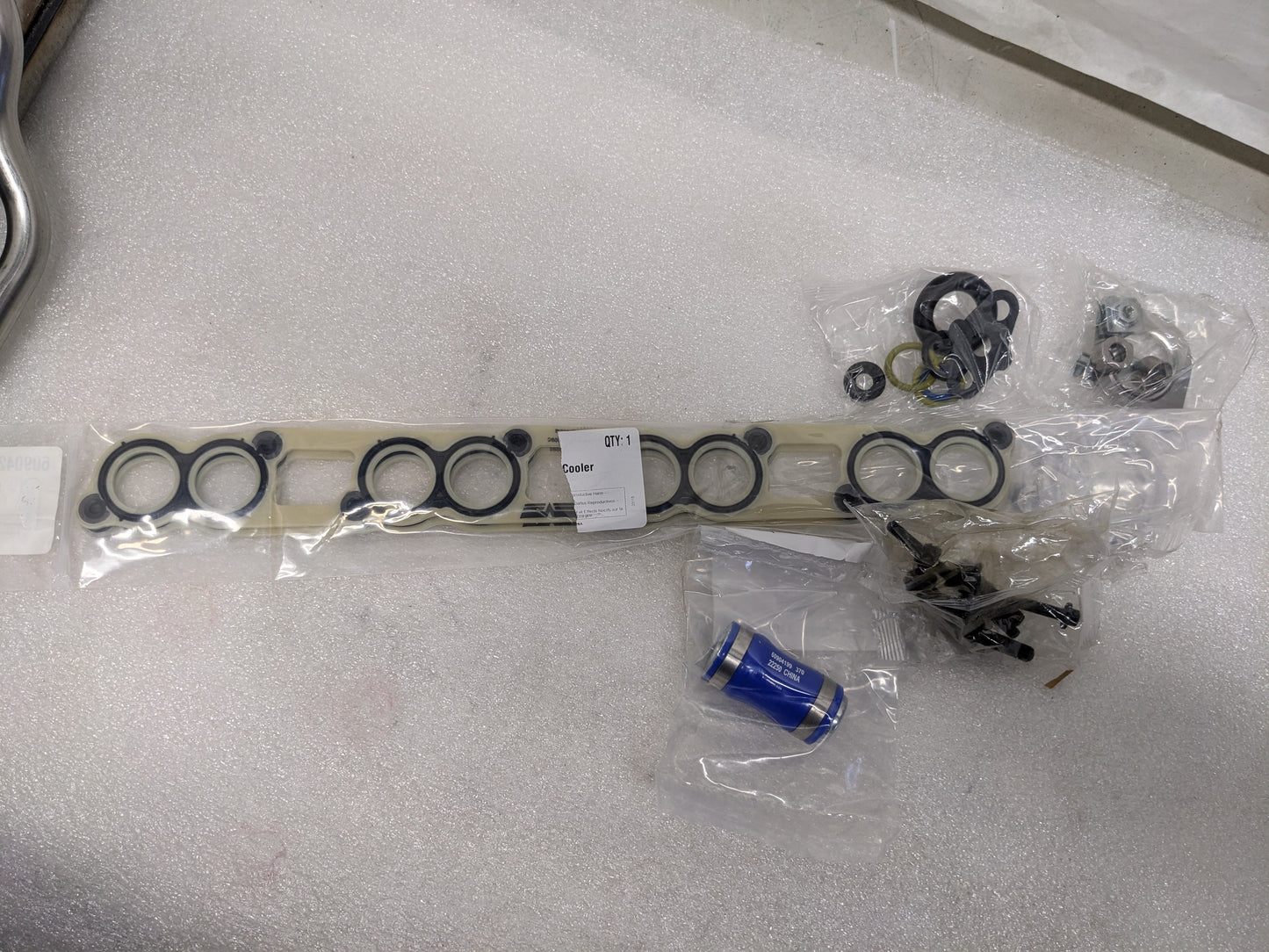 DORMAN 904-262 EXHAUST GAS RECIRCULATION COOLER KIT R18