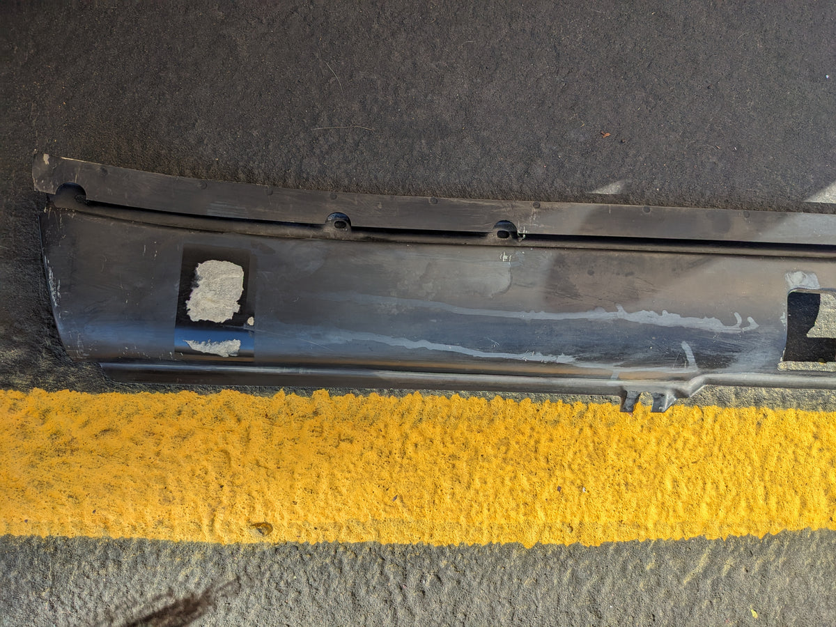 PORSCHE 91155904800  PASSENGER SIDE ROCKER PANEL FOR 1974-1989 911 G NEW SR