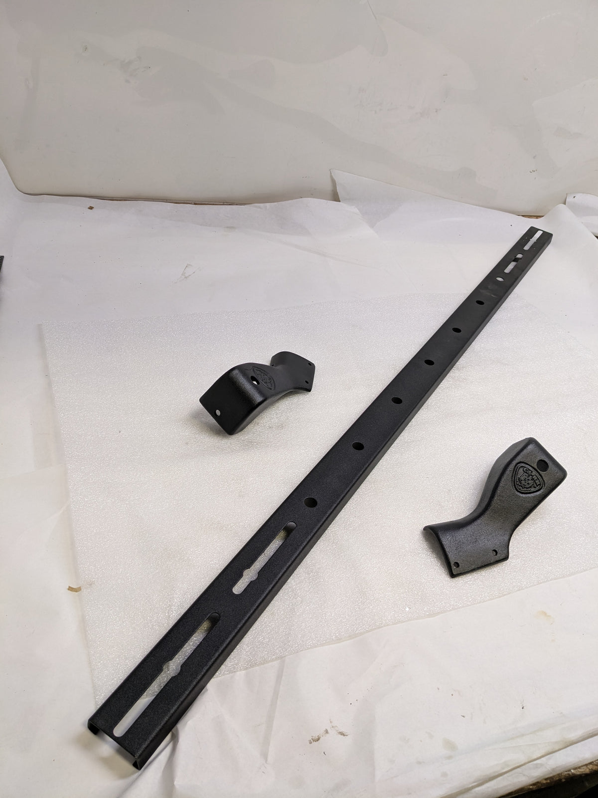 CARR 210311 WINDSHIELD MOUNT DELUXE STYLE LIGHT BAR FOR JEEP WRANGLER CJ NEW SR