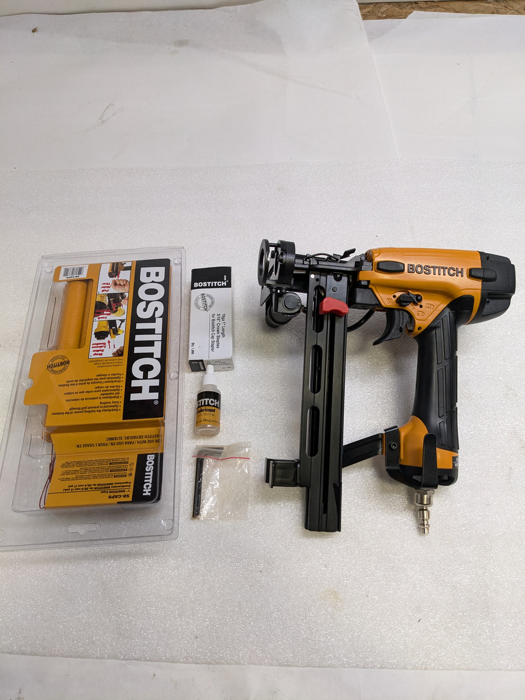 STANLEY BOSTITCH SL1838BC 18-GAUGE CAP STAPLER KIT 3/4" TO 1 1/2" NEW SR
