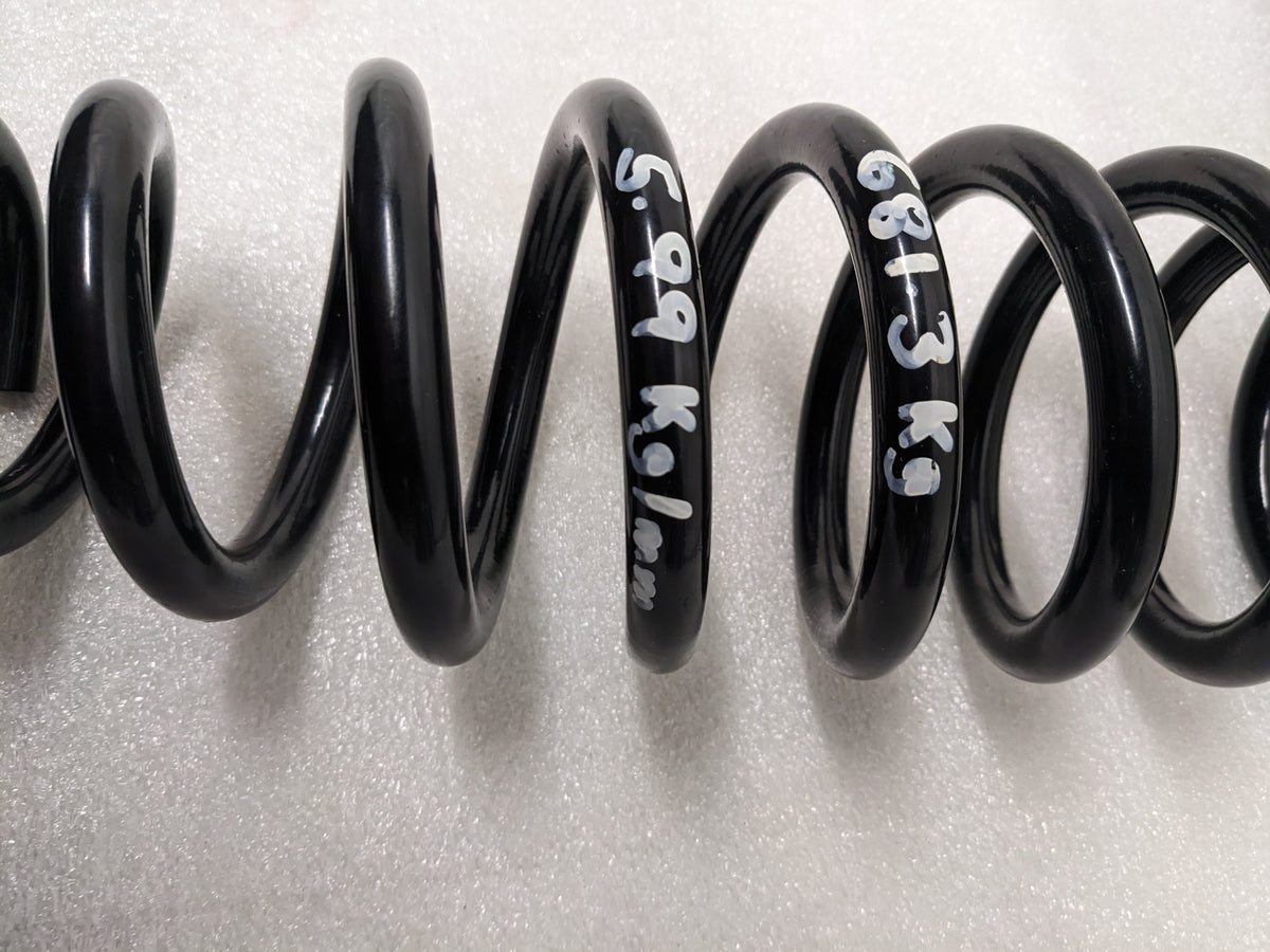 UNBRANDED COIL SPRING 13.5"X4.75" BLACK NEW R6TD