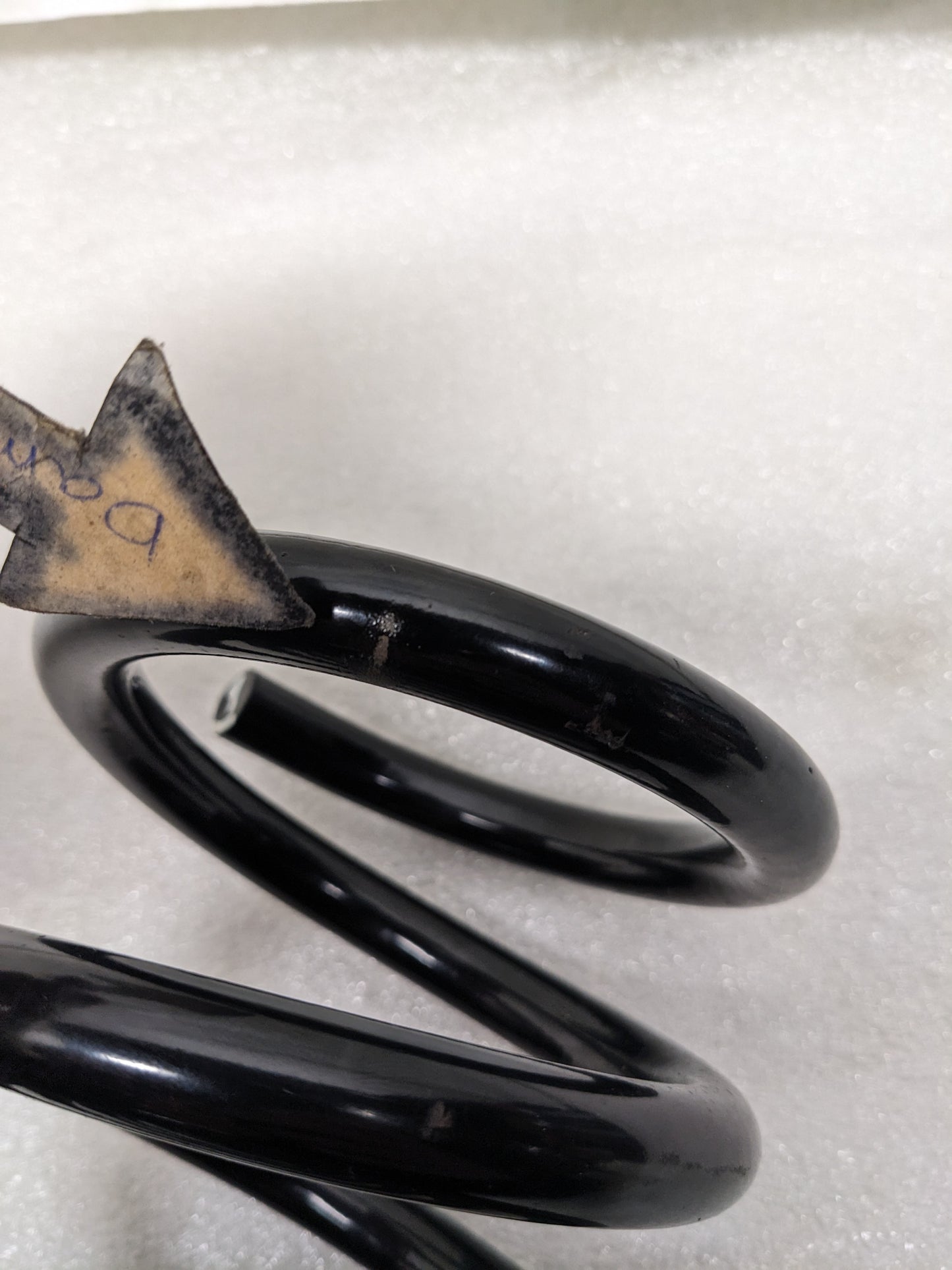 UNBRANDED COIL SPRING 13.5"X4.75" BLACK NEW R6TD