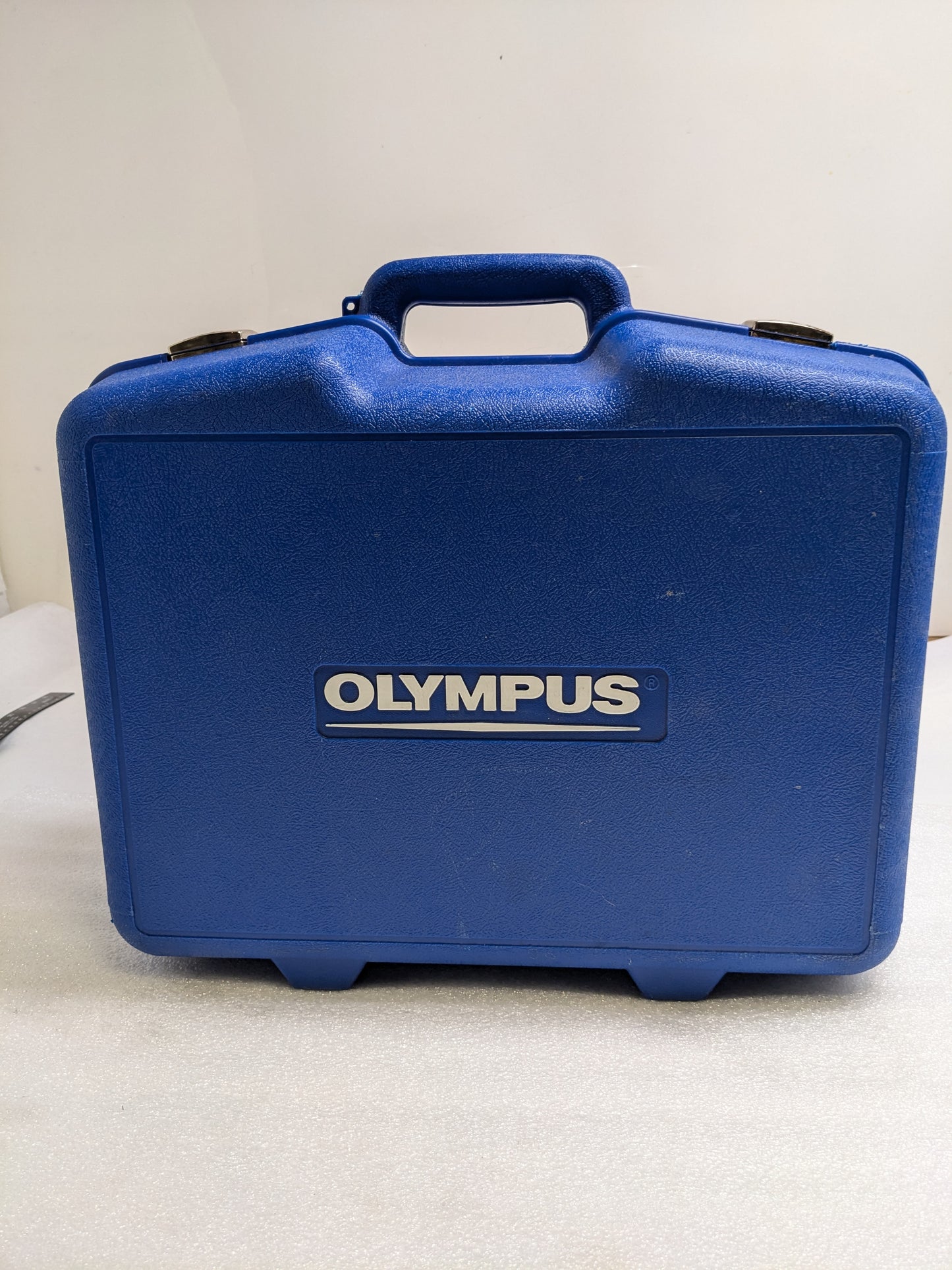 OLYMPUS U8240056 MAGNA-MIKE 8600 THICKNESS AND FLAW INSPECTION SOLUTIONS USED SR
