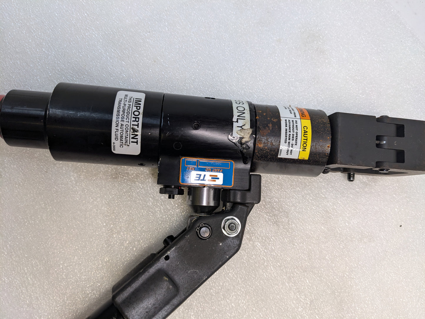 TE CONNECTIVITY 59974-1  8,200 PSI HYDRAULIC HAND CRIMPING USED SR
