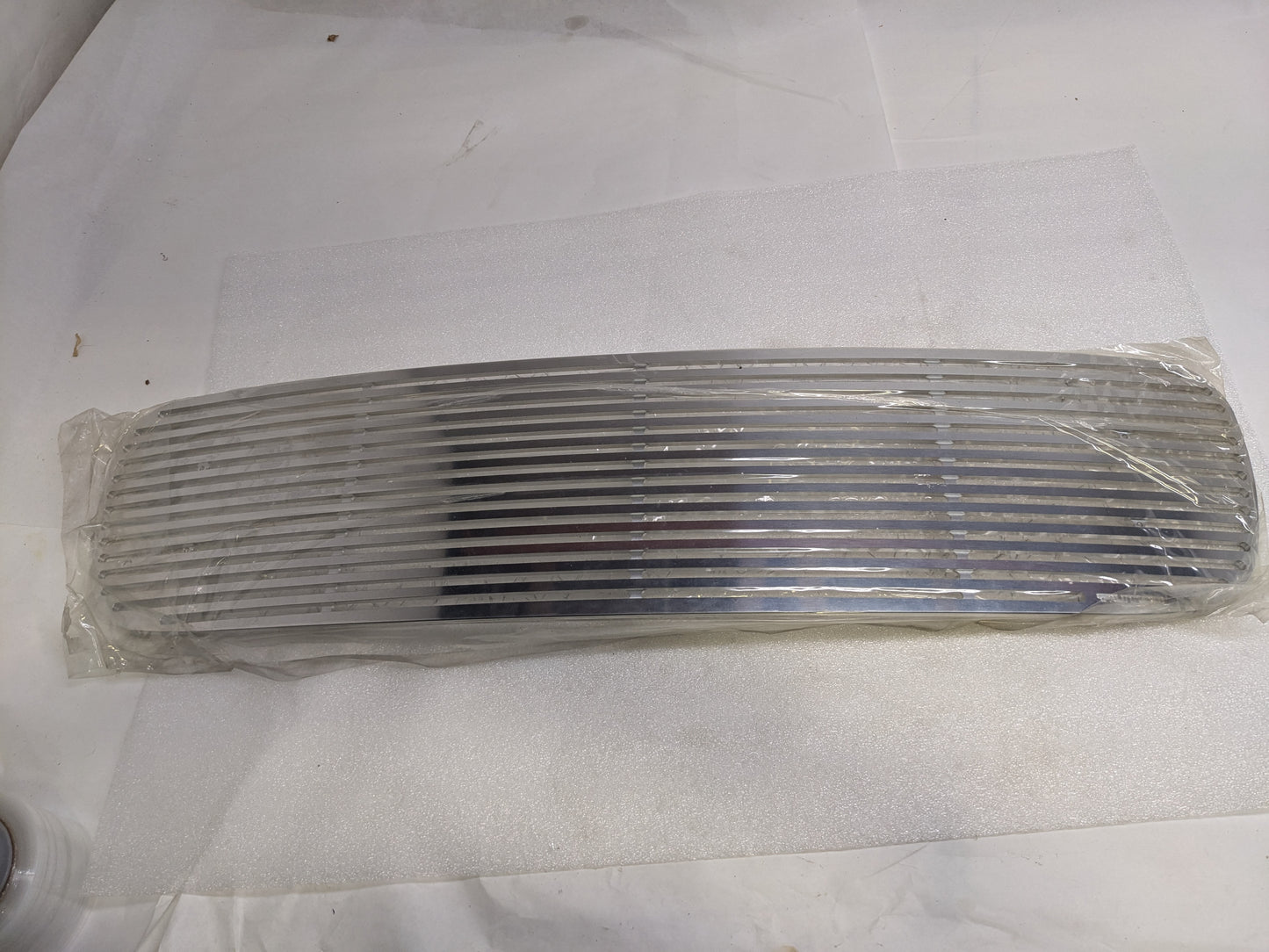 PUTCO 92102 LIQUID BILLET GRILLE W/OUT LOGO CUTOUT FOR 1999-2002 GMC SIERRA AND 2000-UP YUKON NEW SR