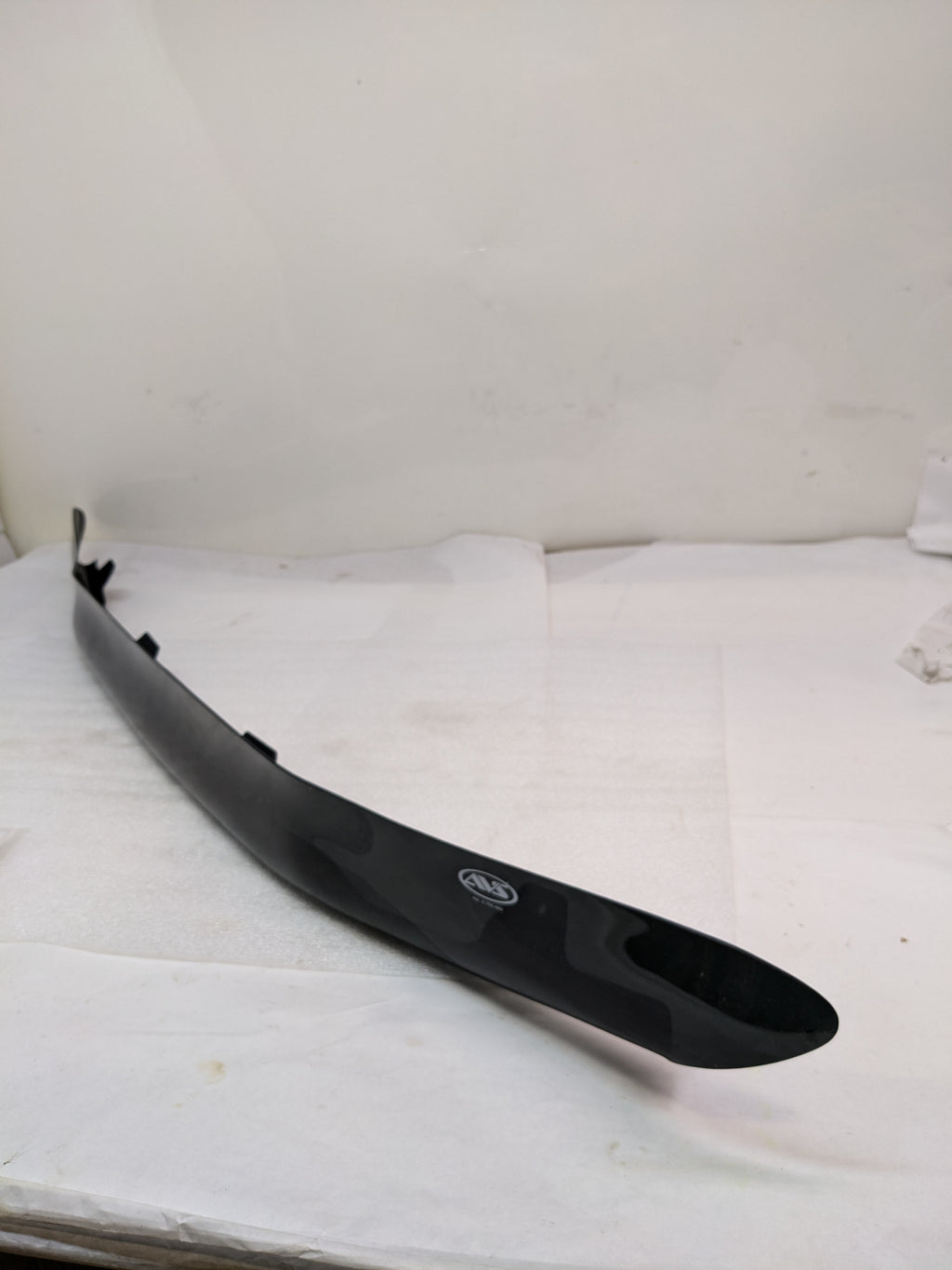 AUTO VENTSHADE BUGFLECTOR II 25027 HOOD SHIELD FOR 2001-2004 TOYOTA TACOMA NEW SR
