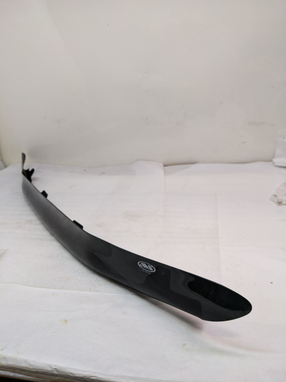 AUTO VENTSHADE BUGFLECTOR II 25027 HOOD SHIELD FOR 2001-2004 TOYOTA TACOMA NEW SR