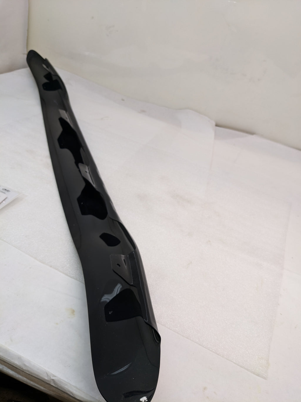 AUTO VENTSHADE BUGFLECTOR II 25027 HOOD SHIELD FOR 2001-2004 TOYOTA TACOMA NEW SR