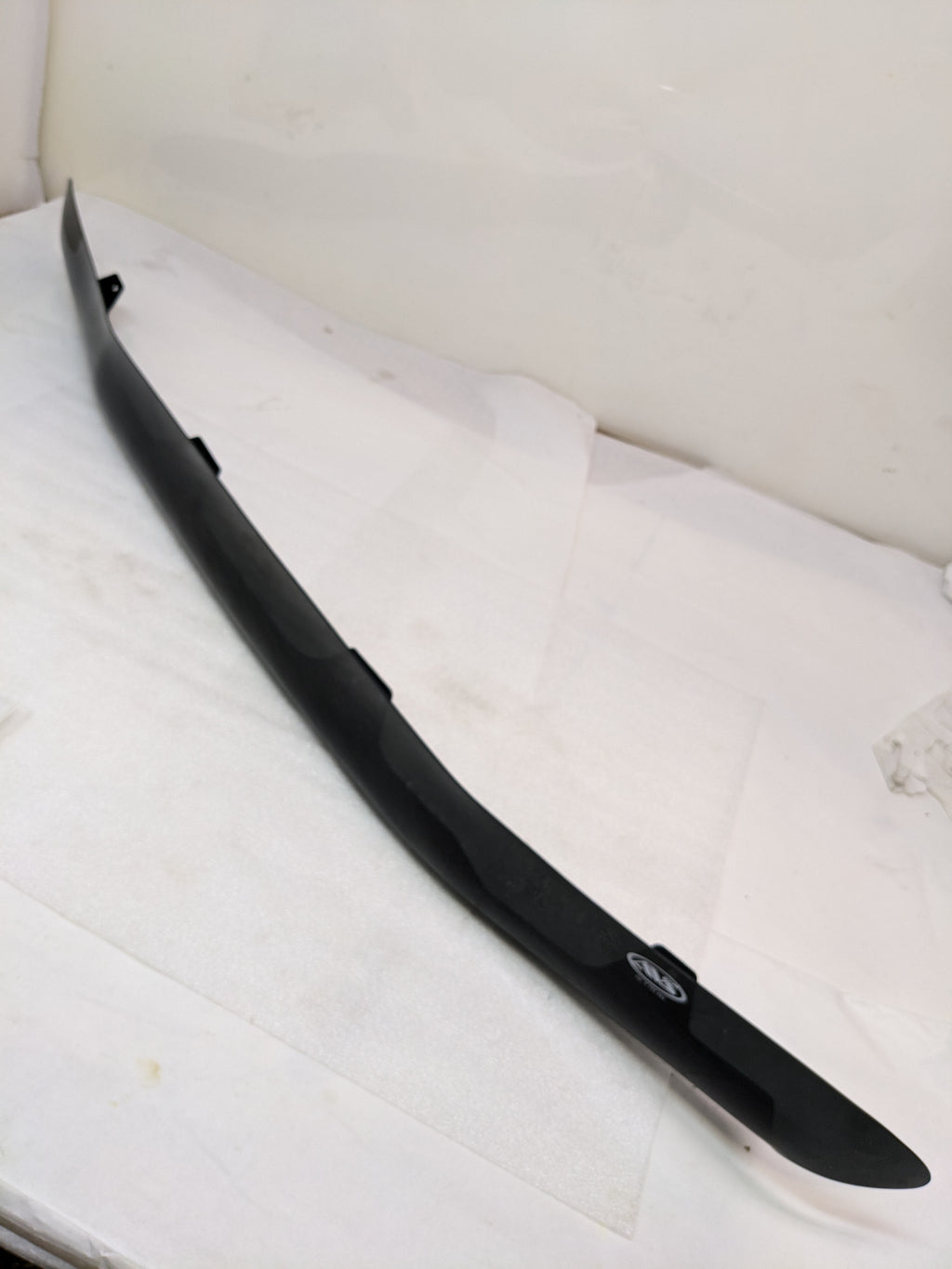 AUTO VENTSHADE BUGFLECTOR II 25027 HOOD SHIELD FOR 2001-2004 TOYOTA TACOMA NEW SR