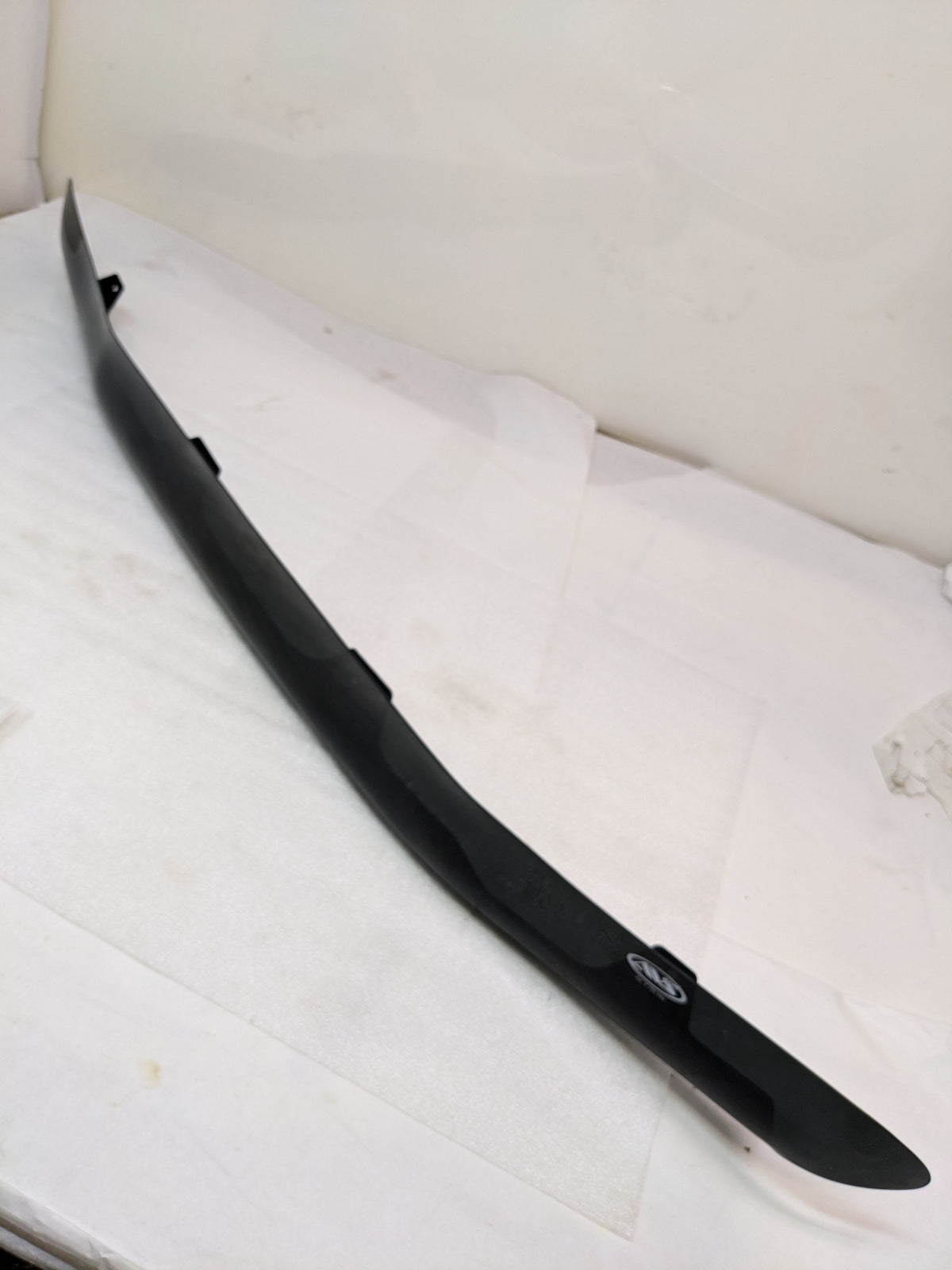 AUTO VENTSHADE BUGFLECTOR II 25027 HOOD SHIELD FOR 2001-2004 TOYOTA TACOMA NEW SR