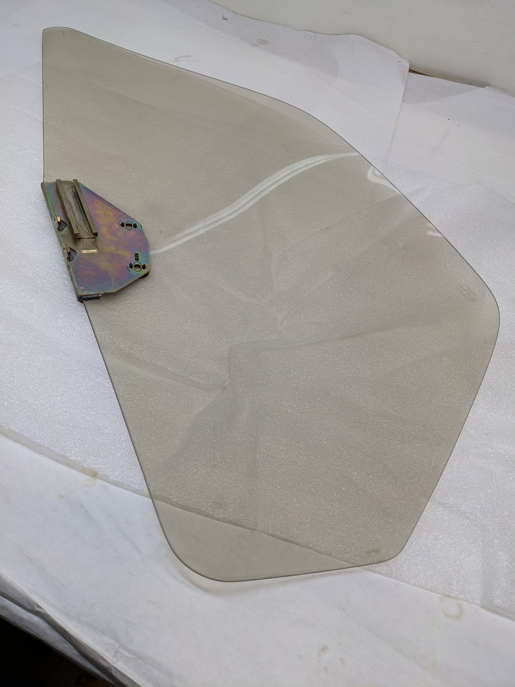 SEKURIT PASSENGER SIDE DOOR WINDOW GLASS FOR 1978-1995 PORSCHE 928 USED #1 SR