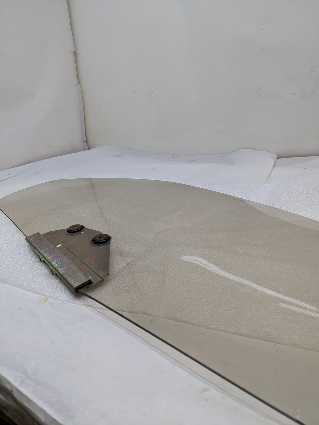 SEKURIT PASSENGER SIDE DOOR WINDOW GLASS FOR 1978-1995 PORSCHE 928 USED #1 SR