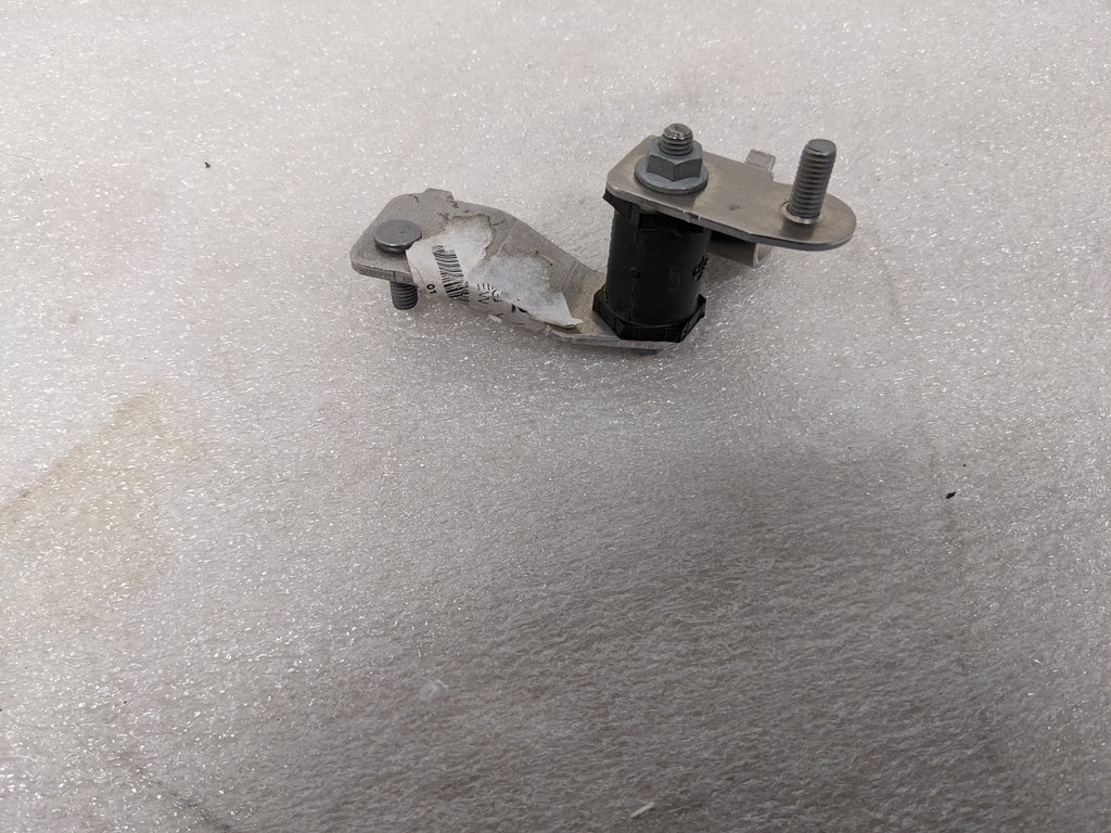BMW 32416779942 PRESSURE HOSE HOLDER WITH RUBBER MOUNTING 2010 650i 4.8L V8-GAS NEW R25T2