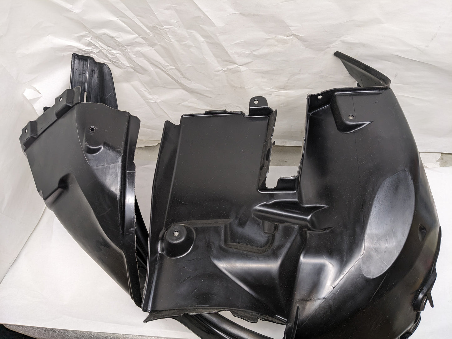 BMW 51717009716 FENDER LINER FRONT RIGHT 645Ci 2004-2005 AND 650i 2006-2007 NEW R24