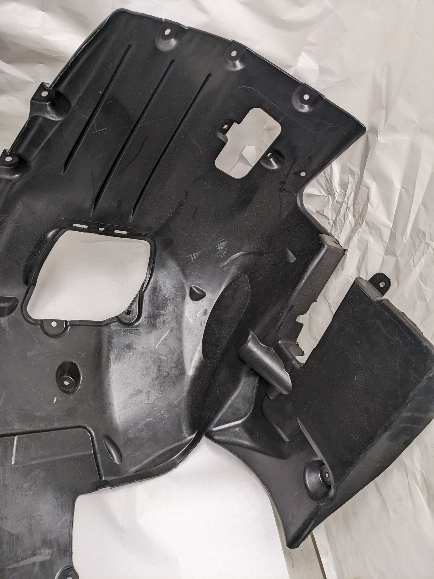 BMW 51717009716 FENDER LINER FRONT RIGHT 645Ci 2004-2005 AND 650i 2006-2007 NEW R24