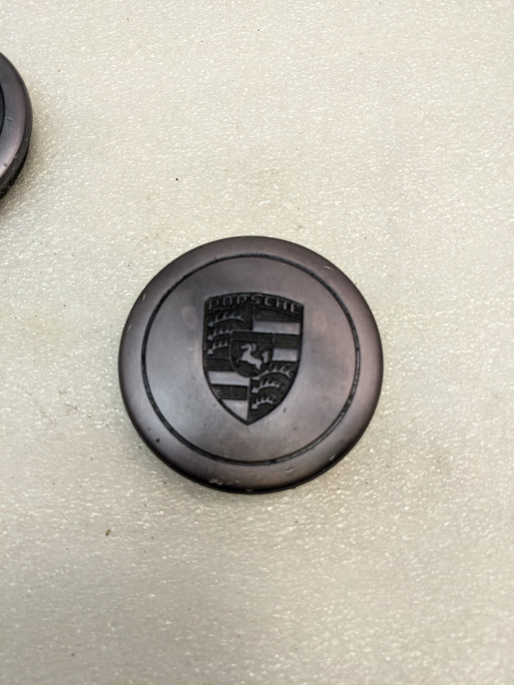 PORSCHE 90136103200 HUB CAP FOR 1965-1977 911/912 SET OF FOUR USED R21T4