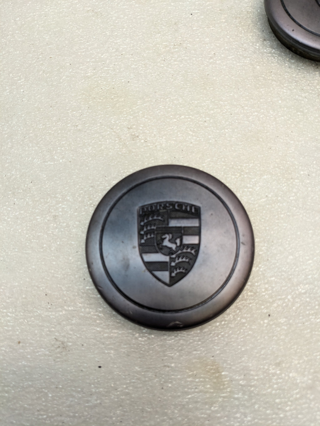 PORSCHE 90136103200 HUB CAP FOR 1965-1977 911/912 SET OF FOUR USED R21T4