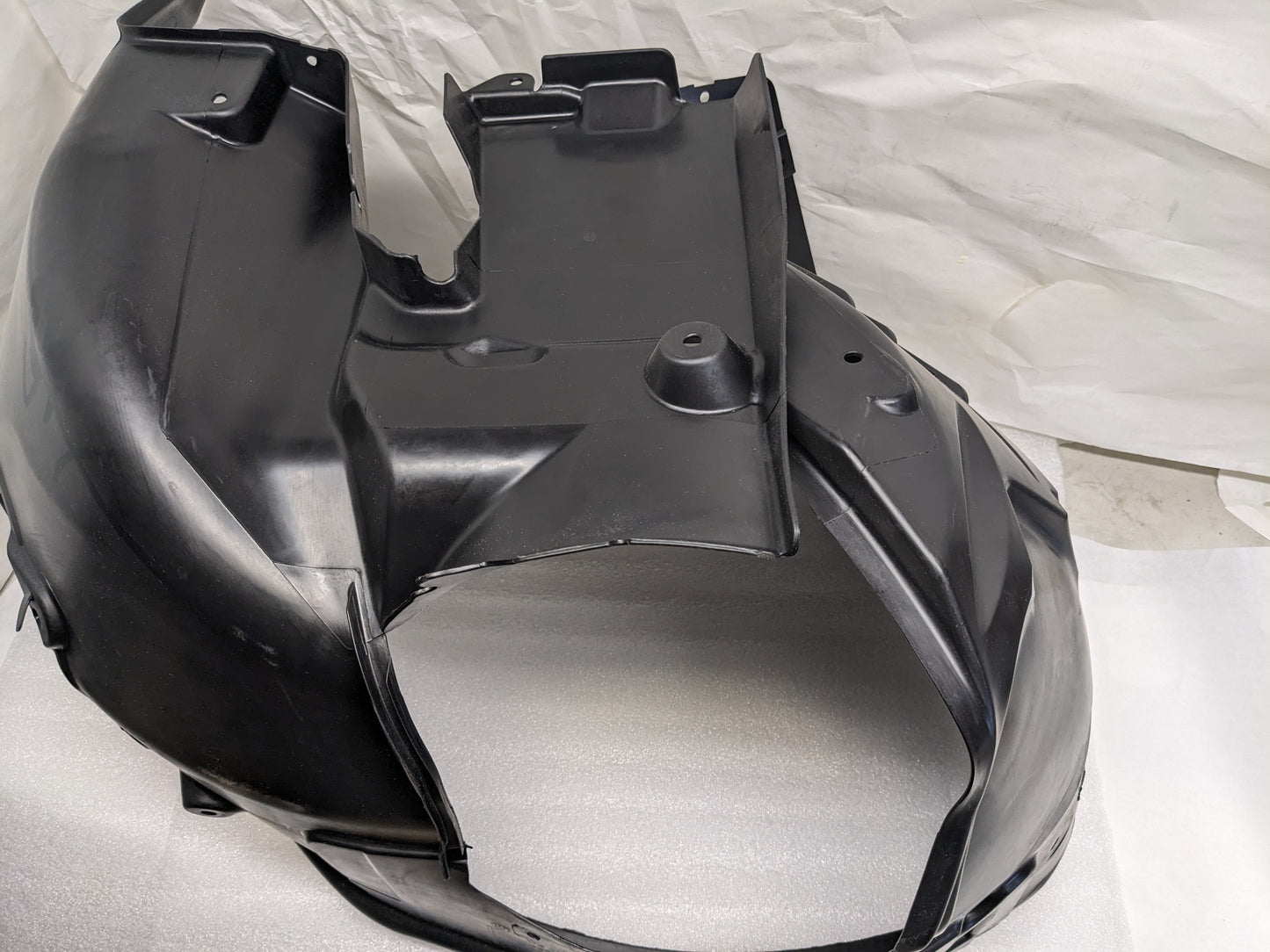 BMW 51717009715 FENDER LINER FRONT LEFT 2004-2005 645 Ci 4.4L V8 - GAS AND 2006-2007 650i 4.8L V8 - GAS NEW R24