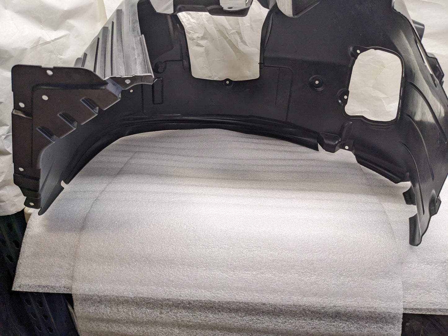 BMW 51717009715 FENDER LINER FRONT LEFT 2004-2005 645 Ci 4.4L V8 - GAS AND 2006-2007 650i 4.8L V8 - GAS NEW R24
