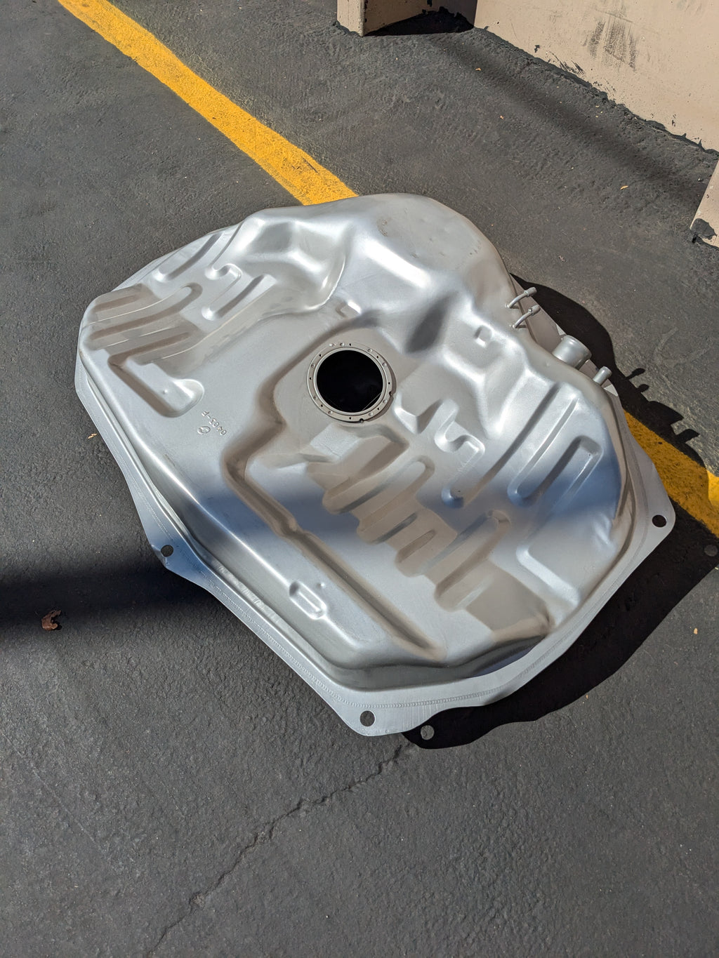 JC WHITNEY M670103 FUEL TANK 16 GALLONS FOR 1989-1992 FORD PROBE NEW B2