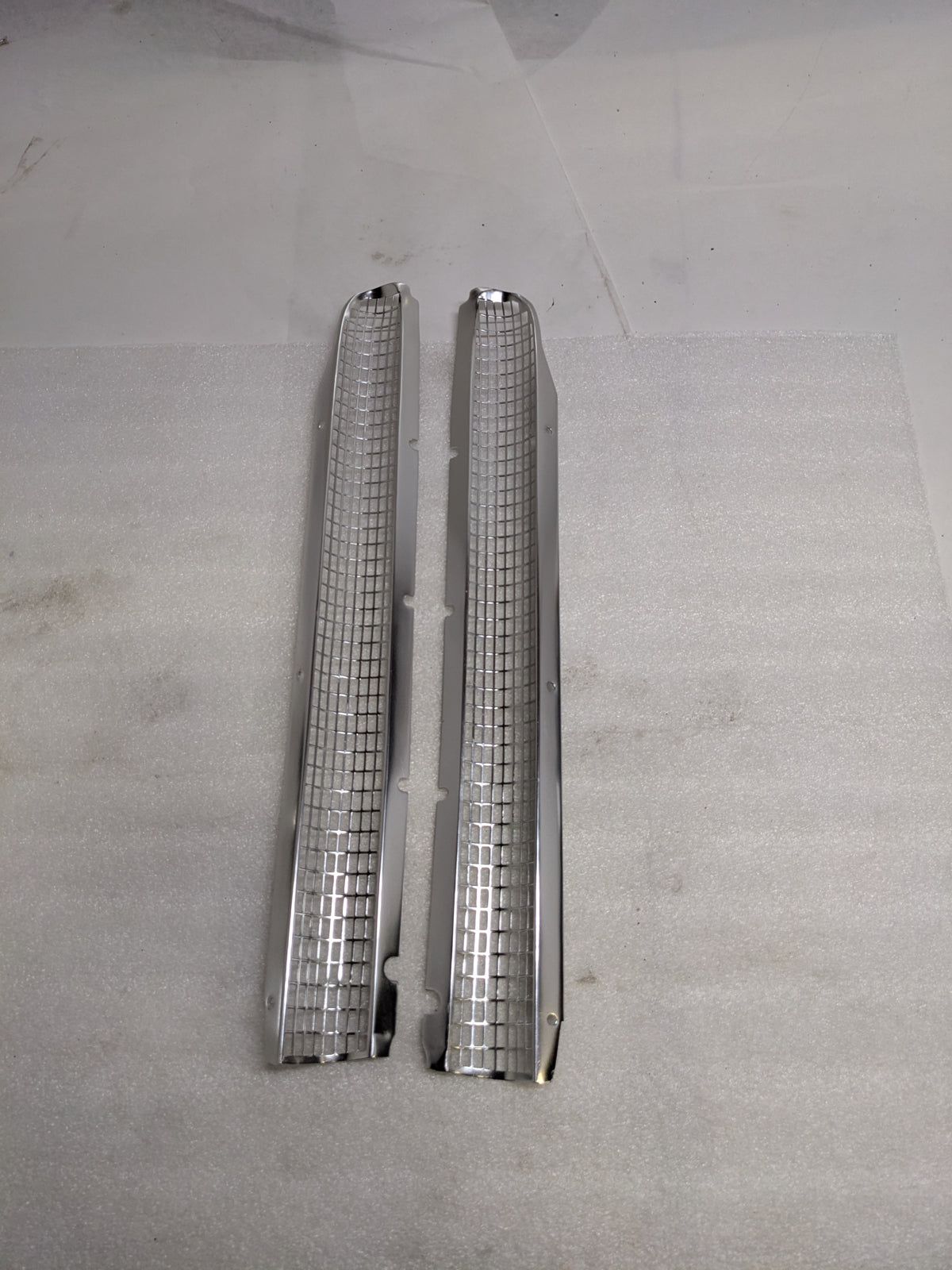 CHEVROLET IMPALA 1960 TAIL LIGHT PANEL TRIM MOLDINGS/ HOOD GRILLE SCREEN/FRONT SEAT TRIMS/BENCH SEAT MOLDING NEW SR