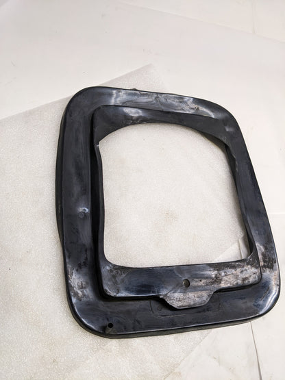 FORD C9ZZ-9B624 SHAKER HOOD AIR CLEANER SEAL FOR 1969-1970 FORD MUSTANG USED R6TG