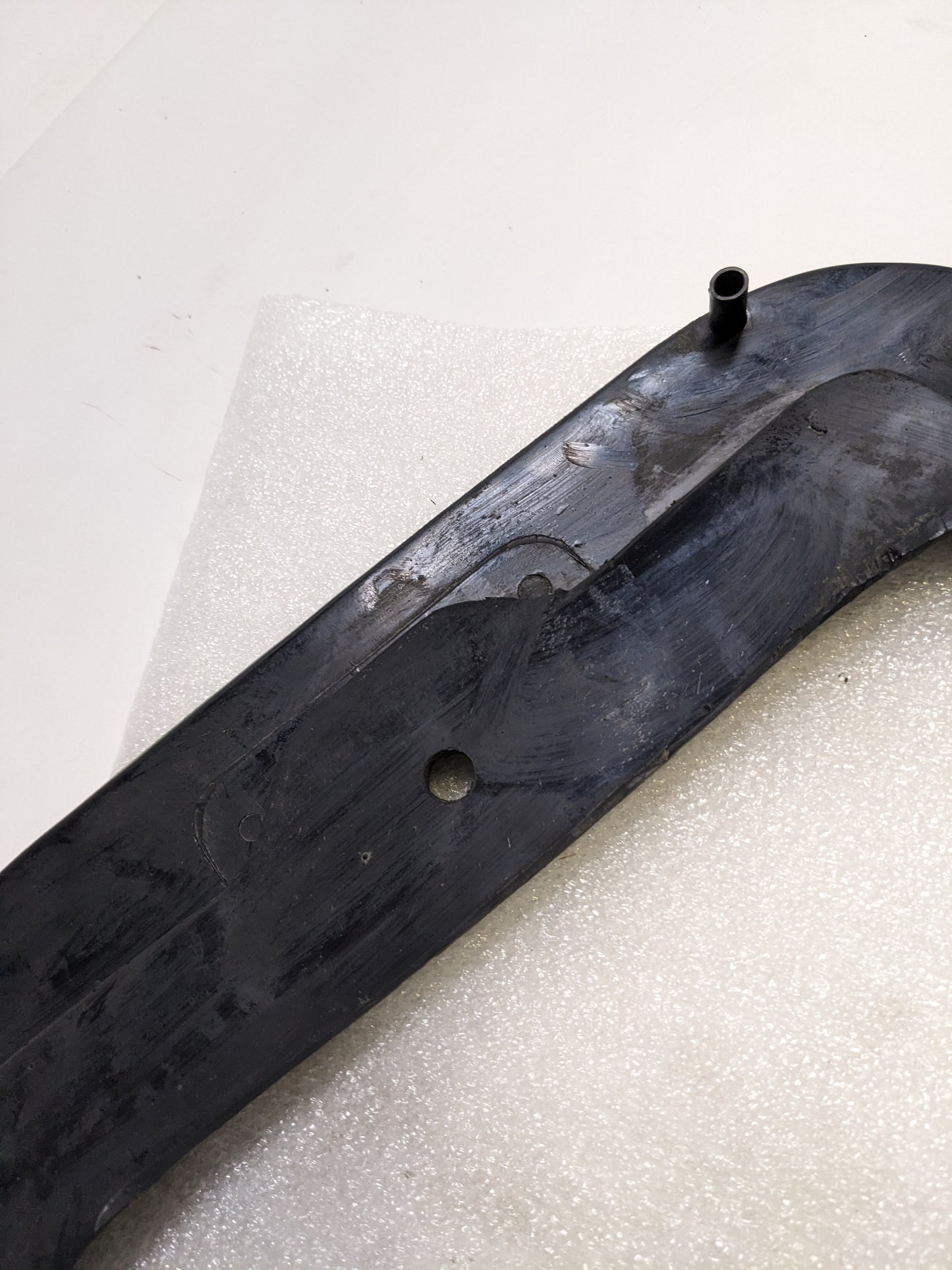FORD C9ZZ-9B624 SHAKER HOOD AIR CLEANER SEAL FOR 1969-1970 FORD MUSTANG USED R6TG