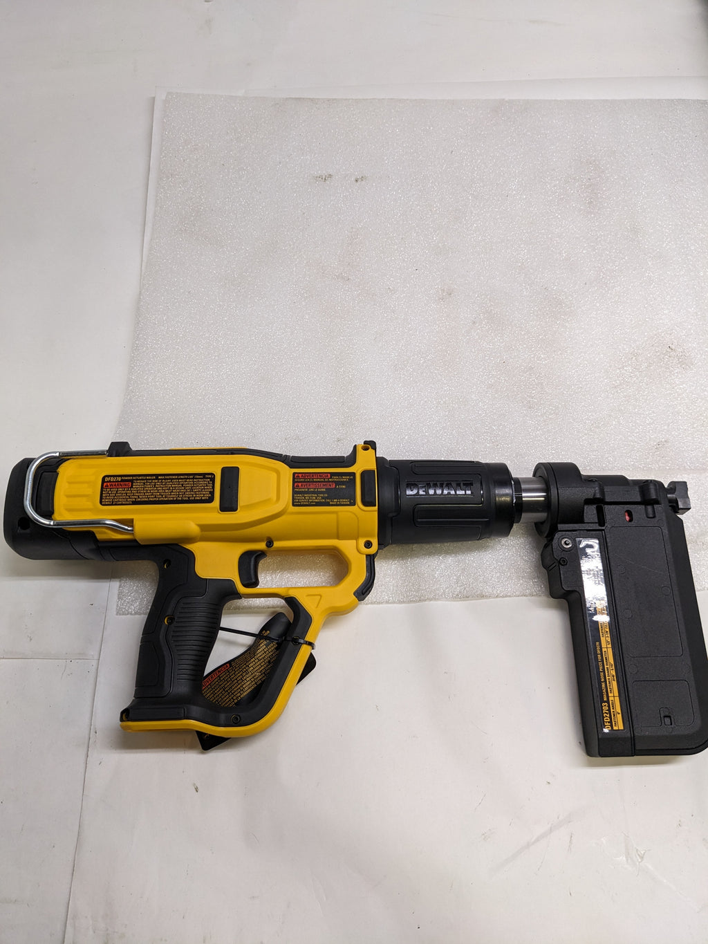 DEWALT DFD270MK FULLY AUTOMATIC .27 CALIBER POWDER-ACTUADED TOOL NEW SR TODO
