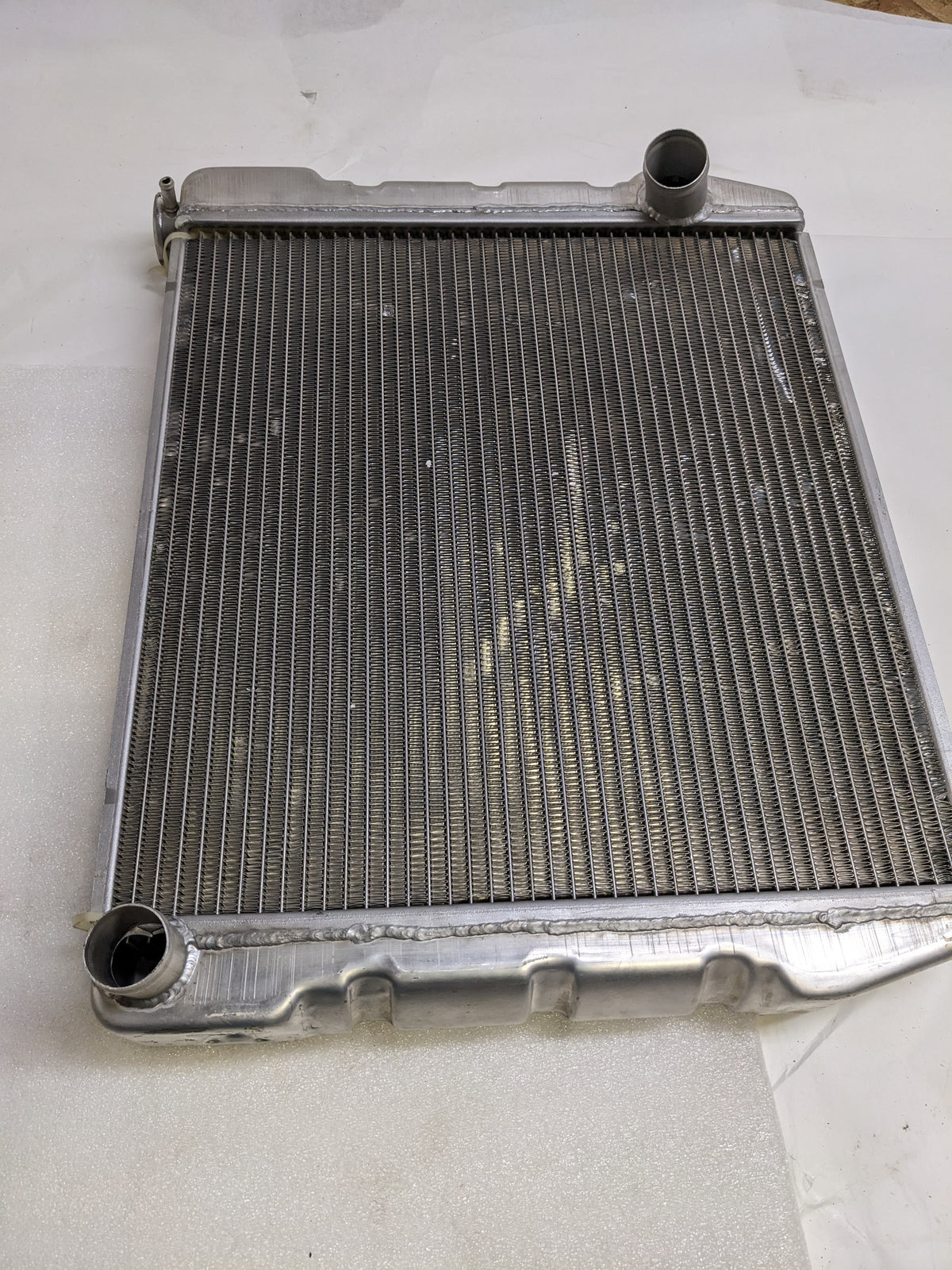 GRIFFIN THERMAL PRODUCTS UNIVERSAL FIT RADIATOR NEW D1