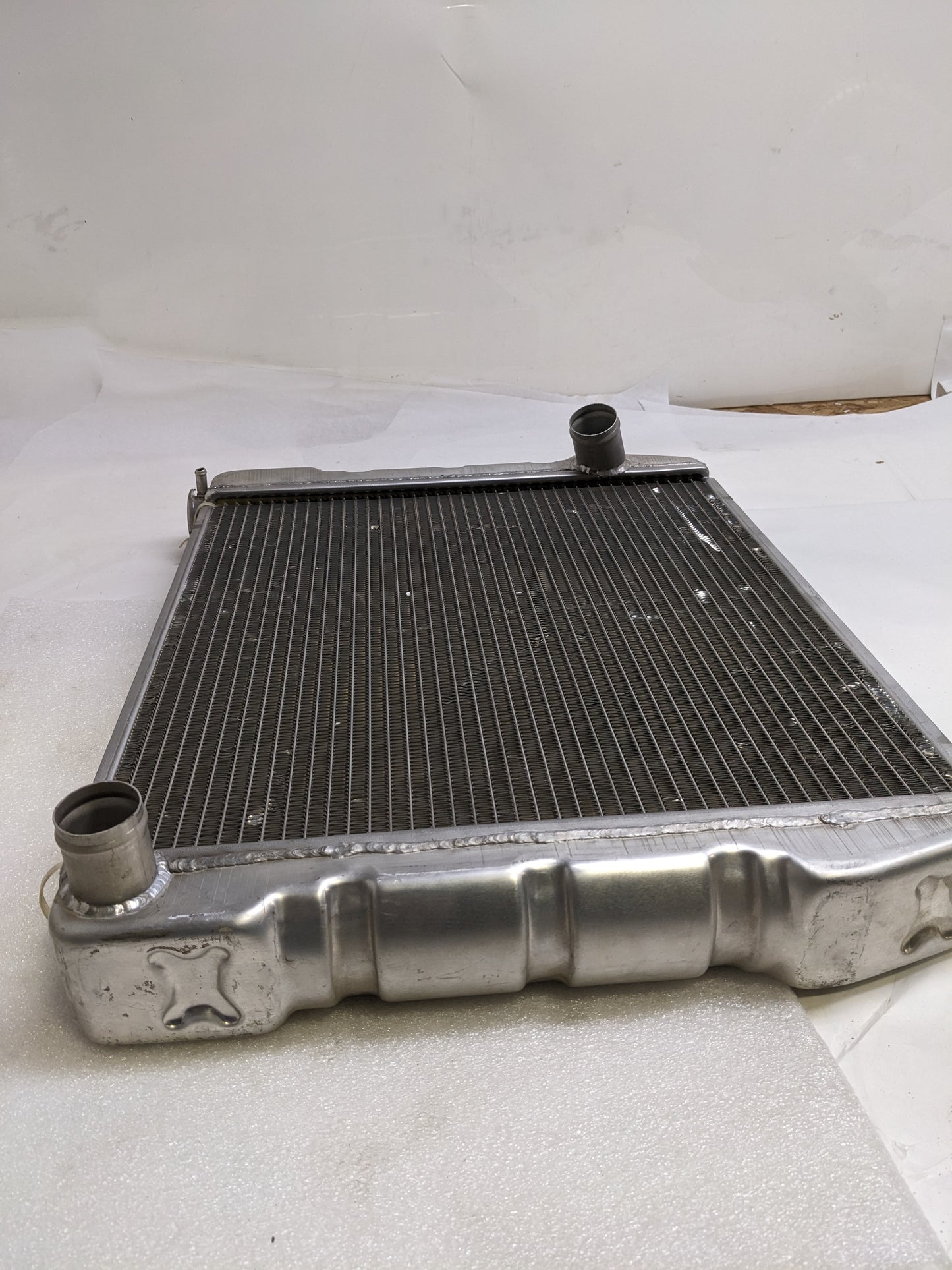 GRIFFIN THERMAL PRODUCTS UNIVERSAL FIT RADIATOR NEW D1
