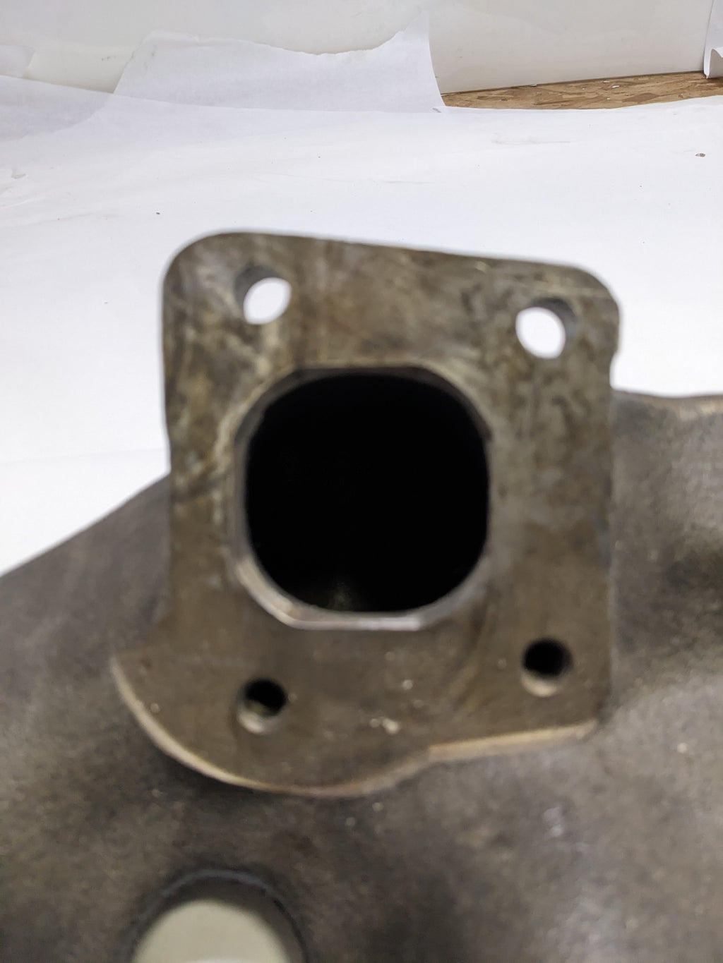 ISUZU NQR-70 EXHAUST MANIFOLD NEW R14
