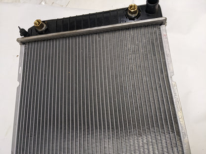 NISSENS 609881 RADIATOR FOR 1996-2000 GM FULL SIZE PICKUP AND SUB 34 X 17 CORE WITH ENGINE OIL COOLER NEW D1