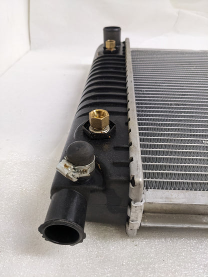 NISSENS 609881 RADIATOR FOR 1996-2000 GM FULL SIZE PICKUP AND SUB 34 X 17 CORE WITH ENGINE OIL COOLER NEW D1