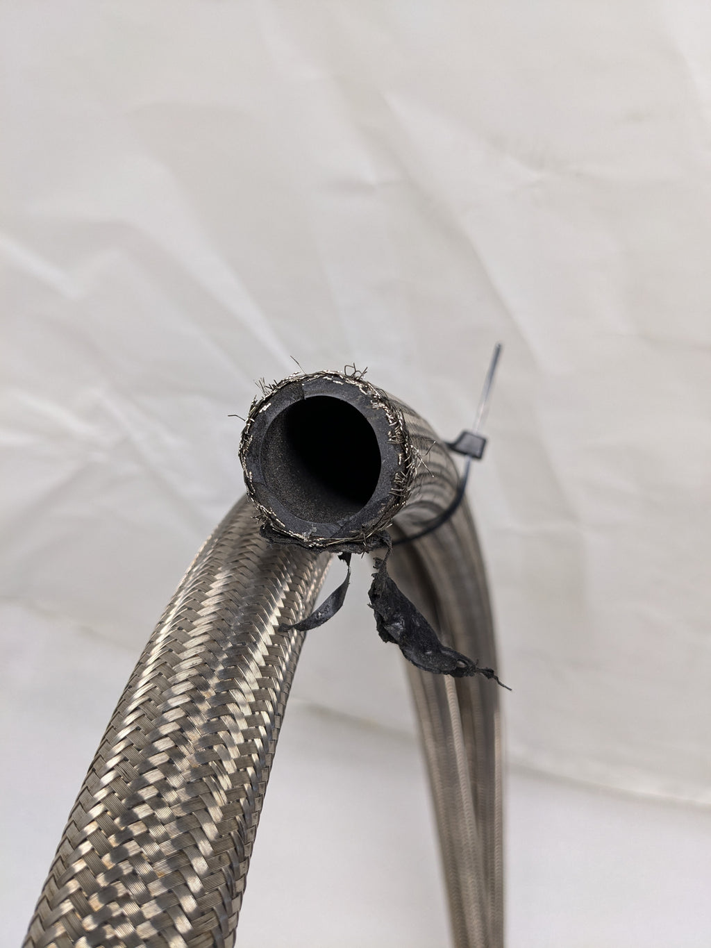 STAINLESS STEEL BRAIDED 9' HOSE 13X16" ID 1-1/8" OD RUBBER LINED NEW R8