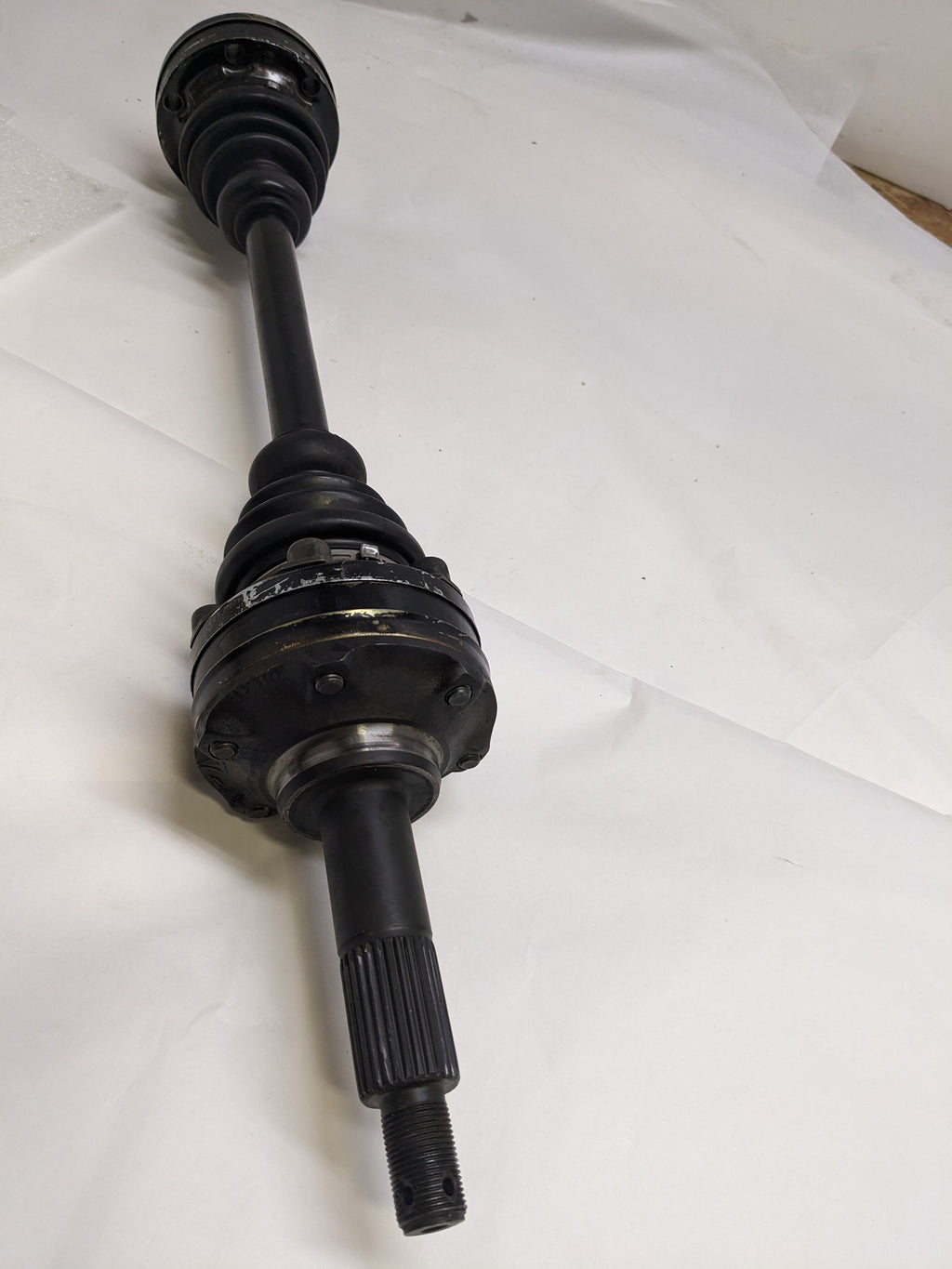 PORSCHE 93033203710 AXLE SHAFT ASSEMBLY FOR 1986-1989 911 NEW R19
