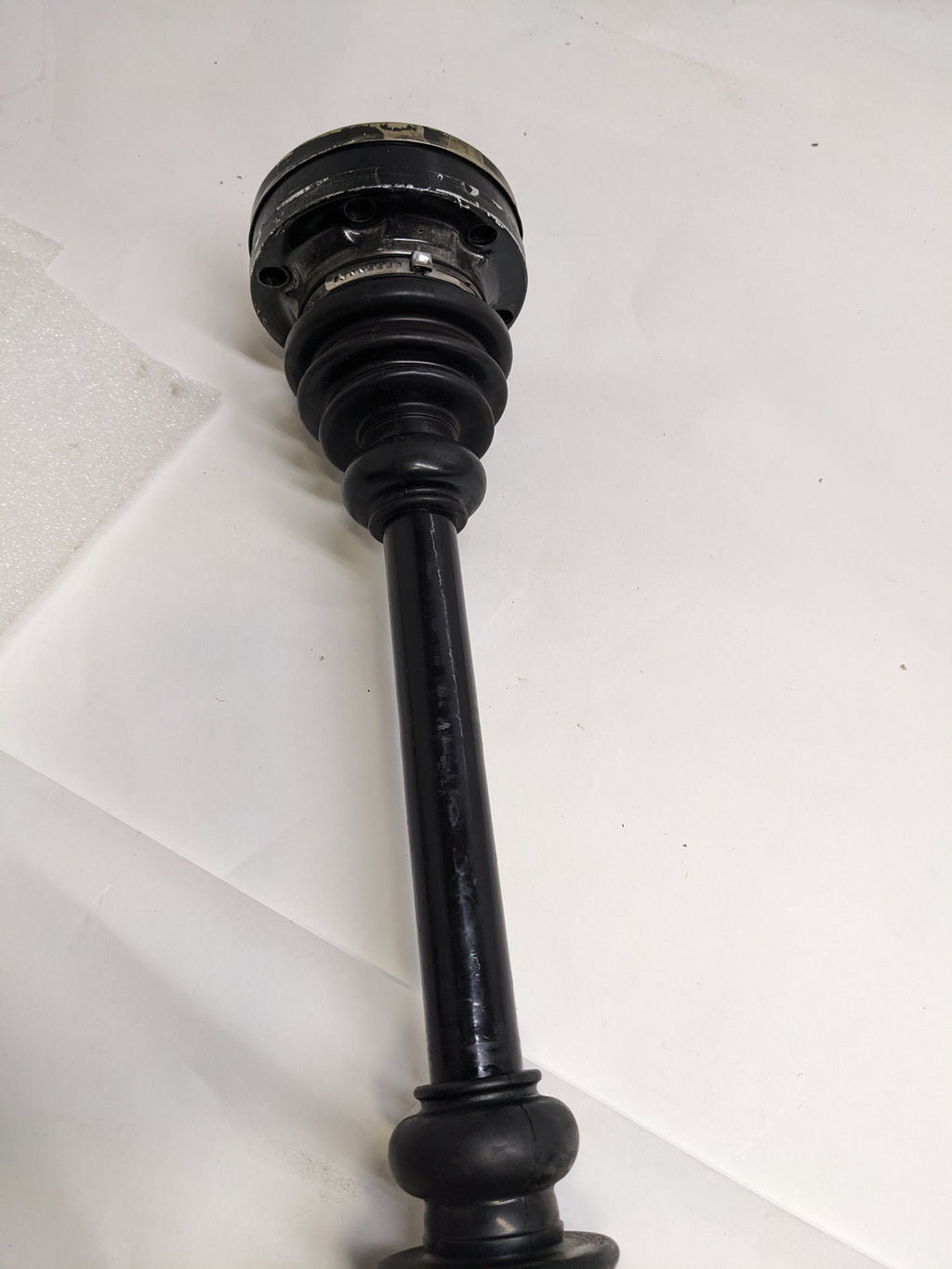 PORSCHE 93033203710 AXLE SHAFT ASSEMBLY FOR 1986-1989 911 NEW R19