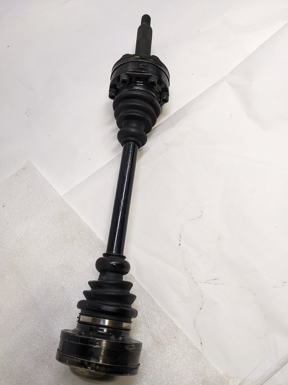 PORSCHE 93033203710 AXLE SHAFT ASSEMBLY FOR 1986-1989 911 #2 NEW R19