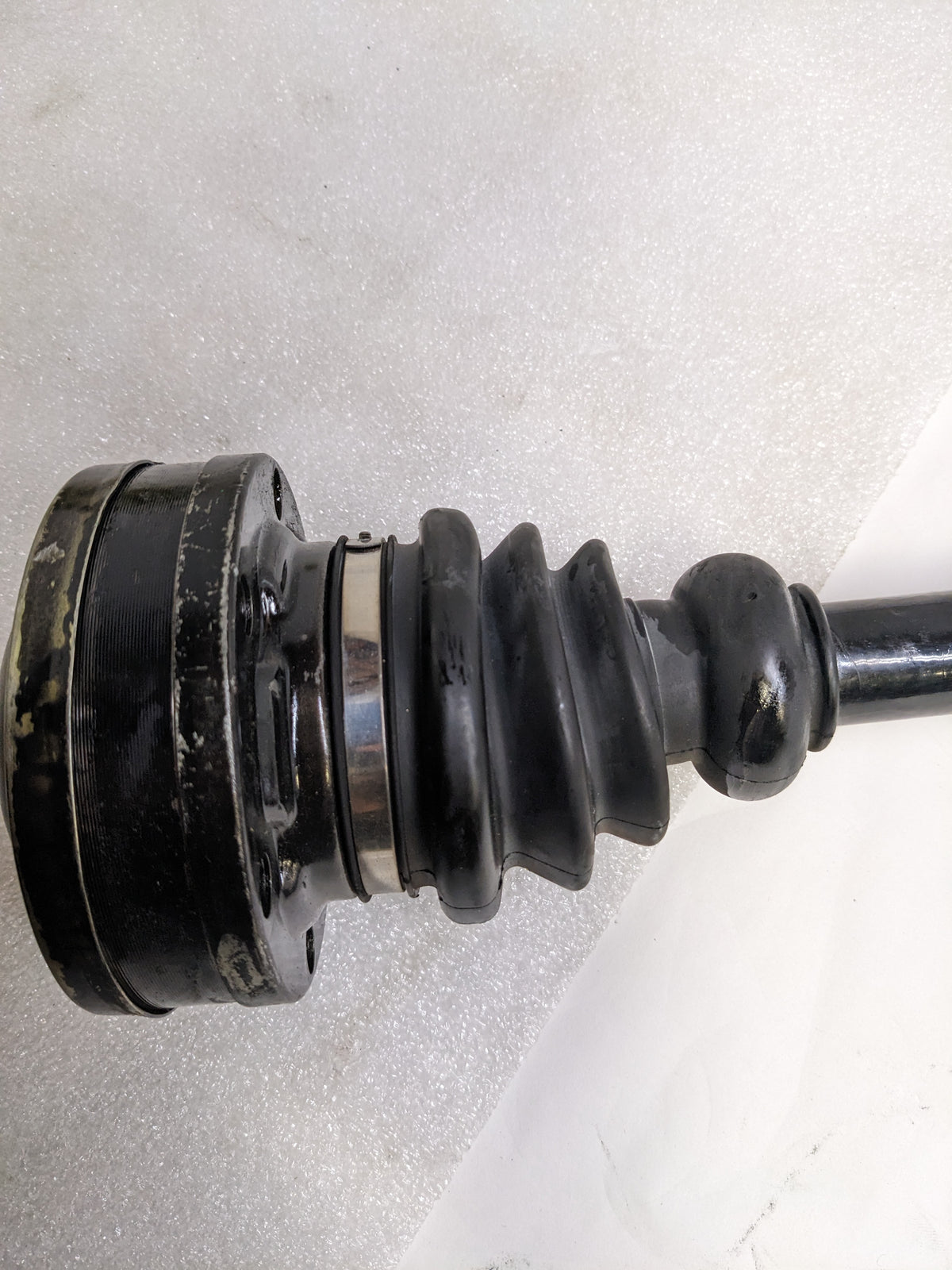 PORSCHE 93033203710 AXLE SHAFT ASSEMBLY FOR 1986-1989 911 #2 NEW R19