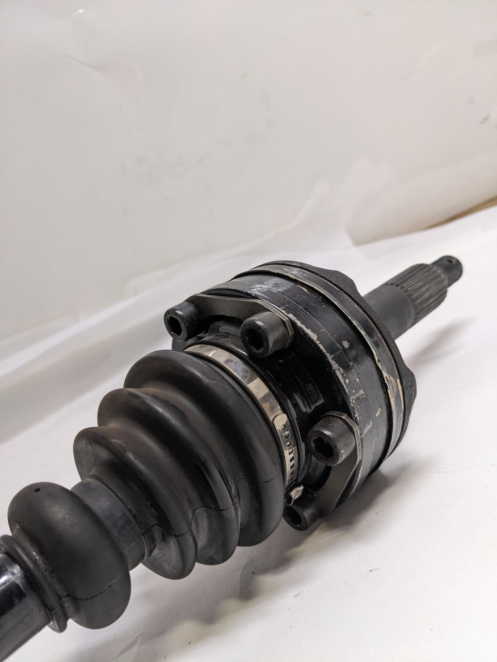 PORSCHE 93033203710 AXLE SHAFT ASSEMBLY FOR 1986-1989 911 #2 NEW R19