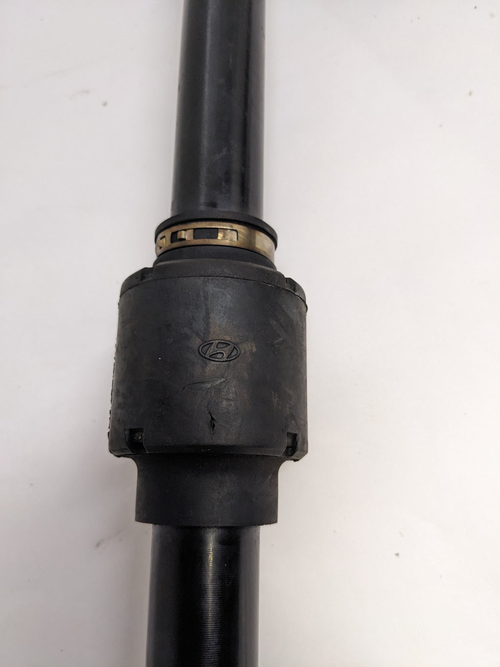 HYUNDAI 49500-3X100 DRIVER SIDE AXLE ASSEMBLY FOR 2011-2017 HYUNDAI NEW R19